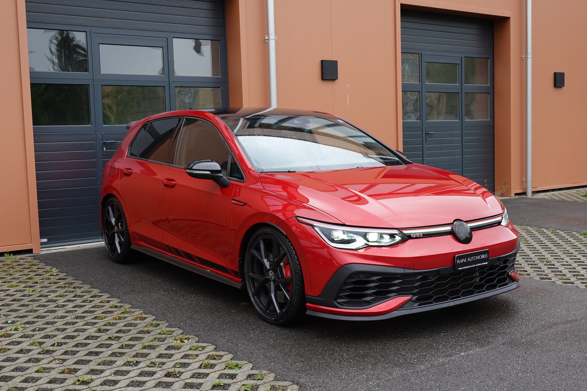 VW Golf 2.0 TSI GTI Clubsport DSG -"Jantes 19' Noir * Feux IQ Light * Sièges Chauffant * Head-up Display * Caméra + Capteurs"-image-2