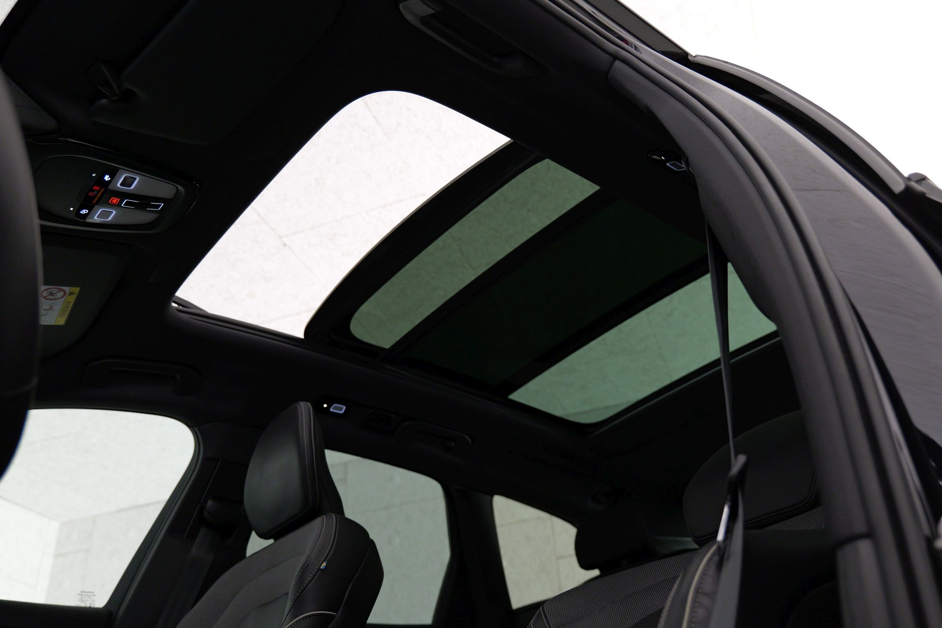 VOLVO XC60 B5 Benzin Mild Hybrid AWD Black Edition Geartronic-image-25