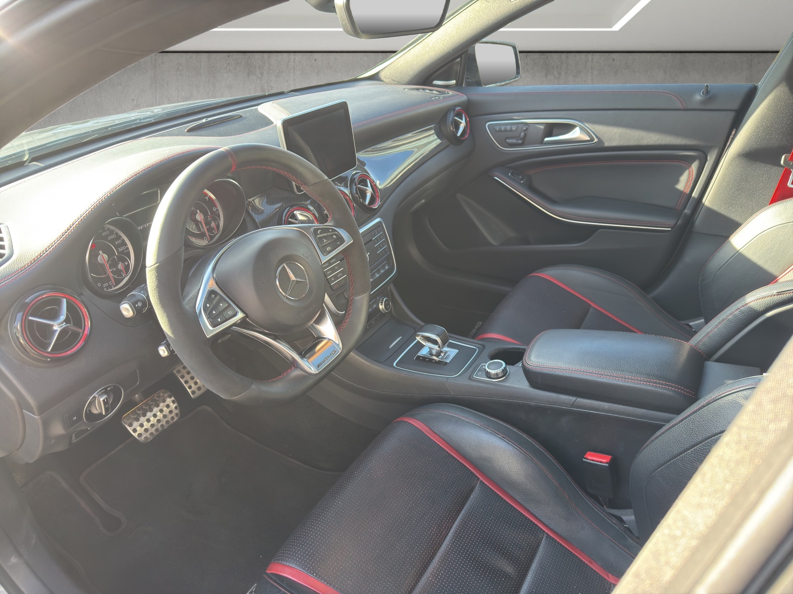 MERCEDES-BENZ CLA 45 AMG 4Matic Speedshift-image-8