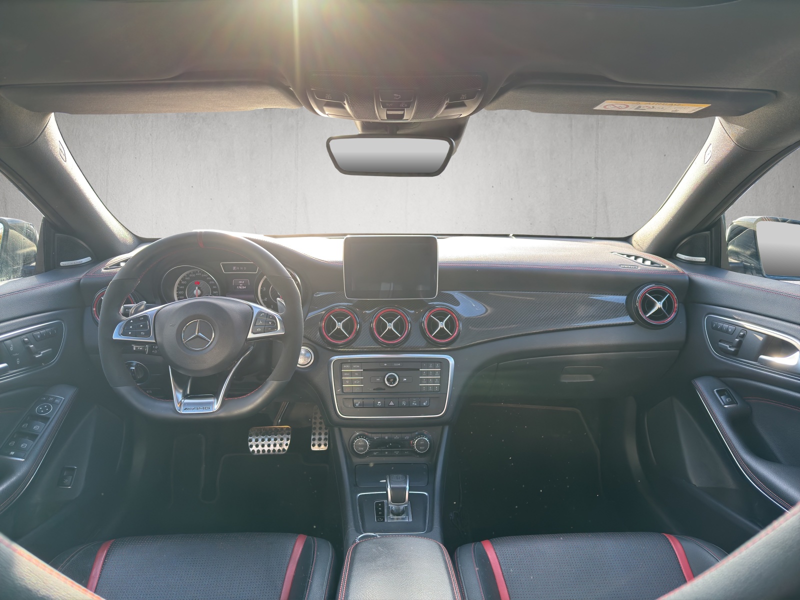 MERCEDES-BENZ CLA 45 AMG 4Matic Speedshift-image-9