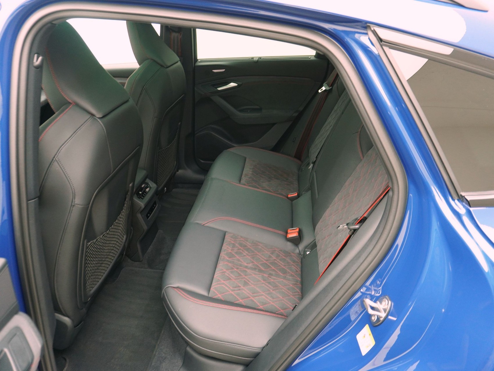 AUDI Q6 e-tron Sportback S line quattro **Audi Werksgarantie bis 05/2030**-image-11