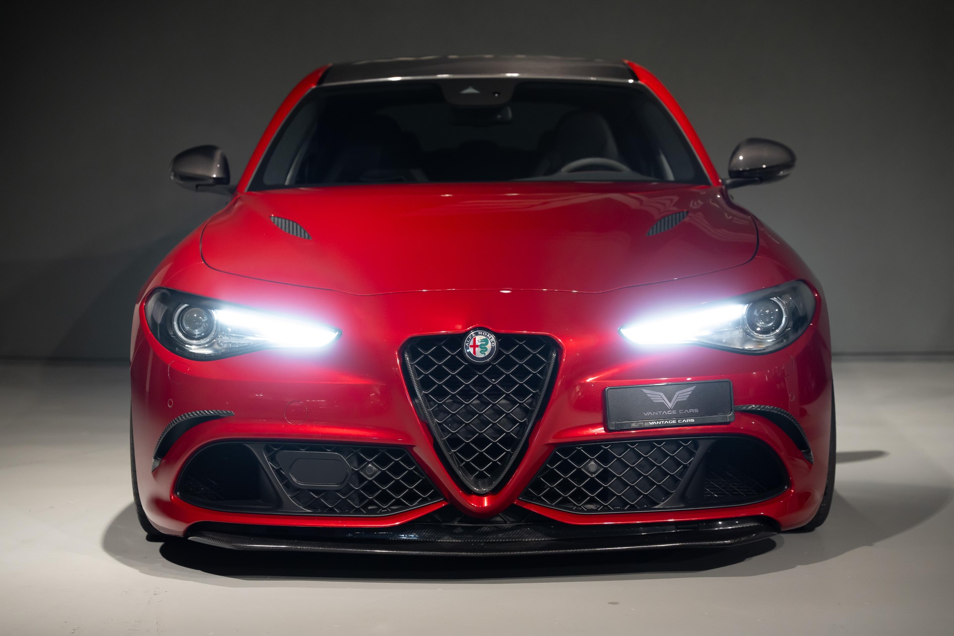 ALFA ROMEO Giulia 2.9 V6 Biturbo Quadrifoglio-showroom-element-3