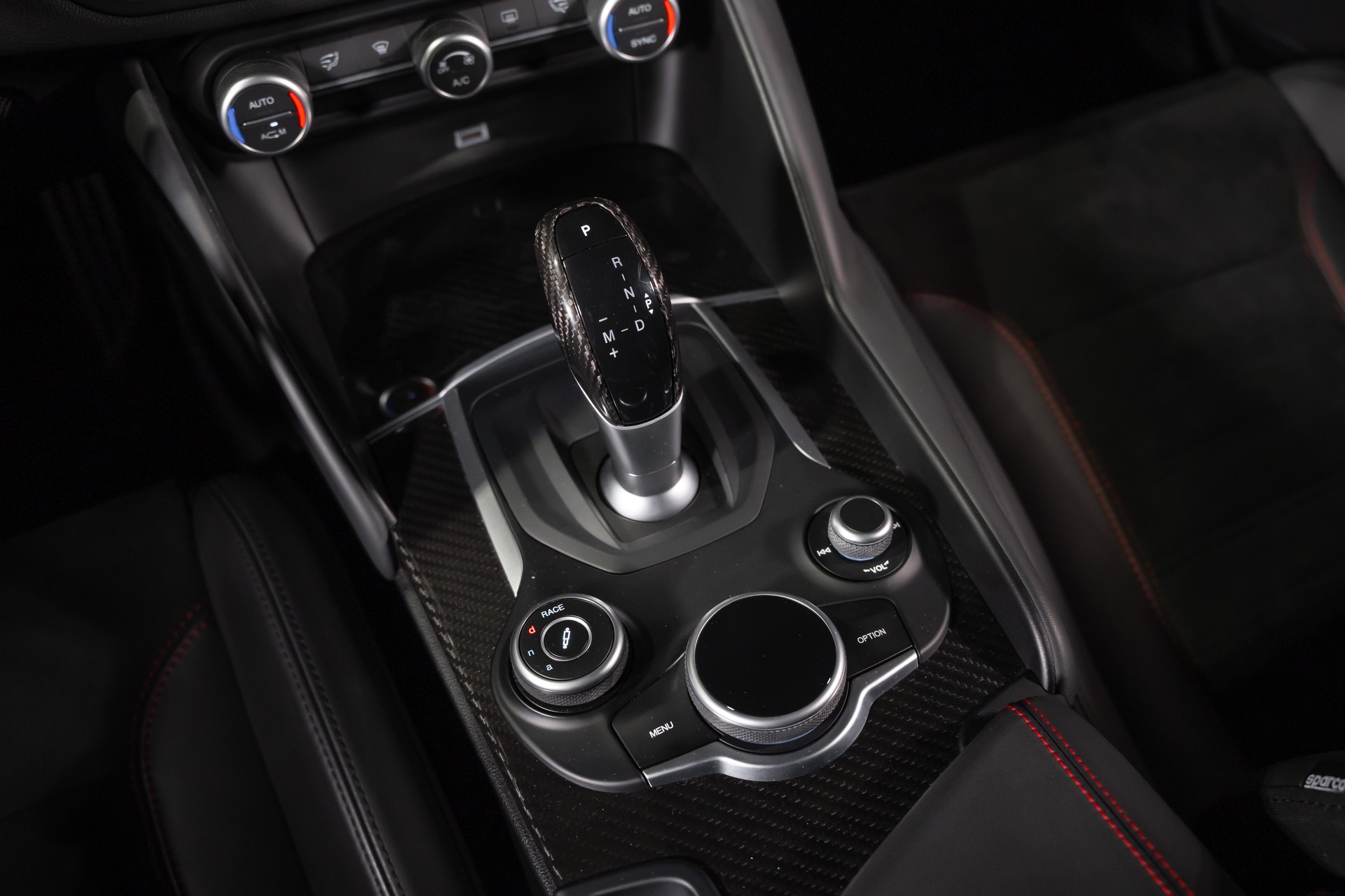ALFA ROMEO Giulia 2.9 V6 Biturbo Quadrifoglio-image-24