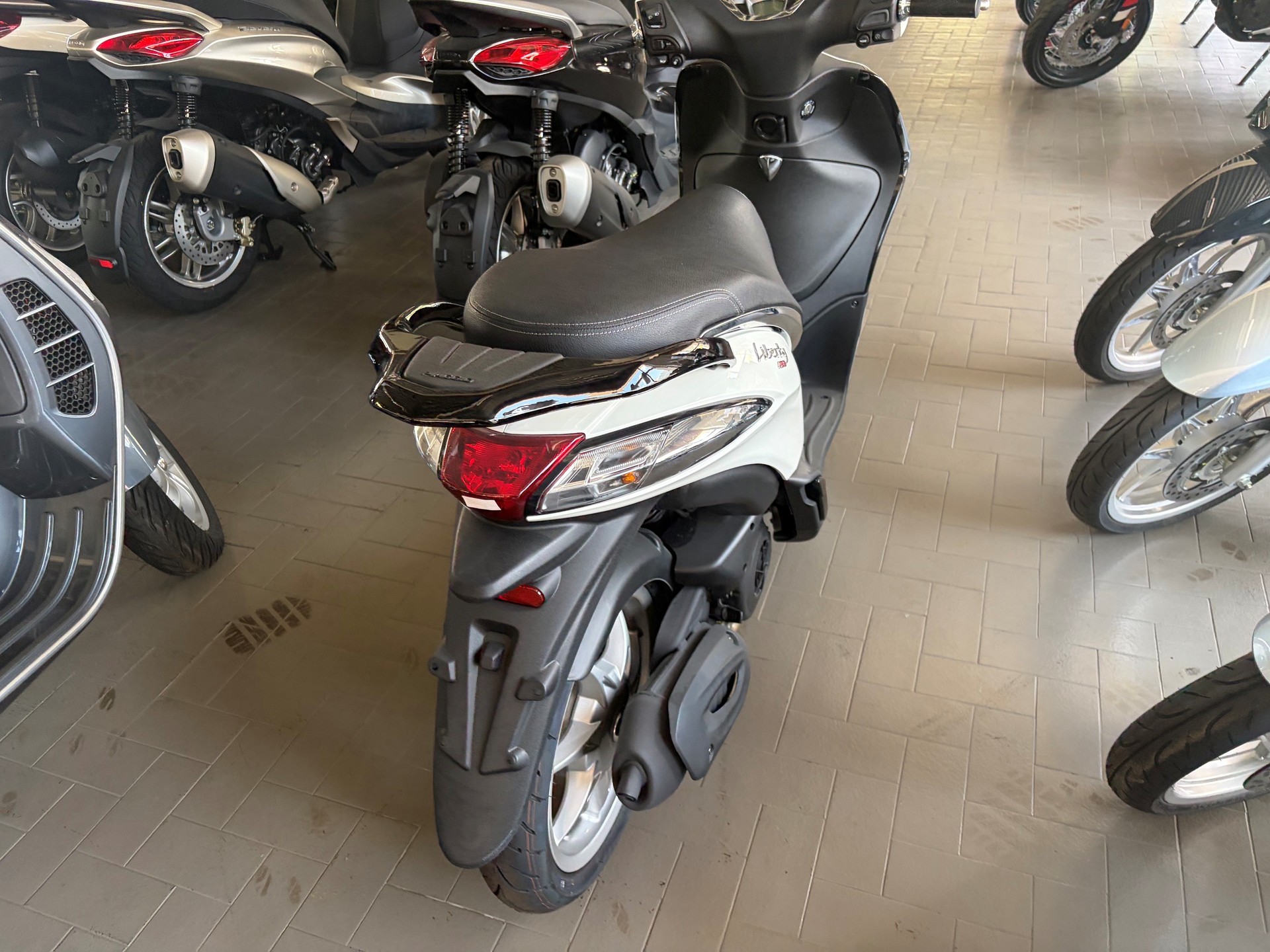 PIAGGIO Liberty 125-image-3