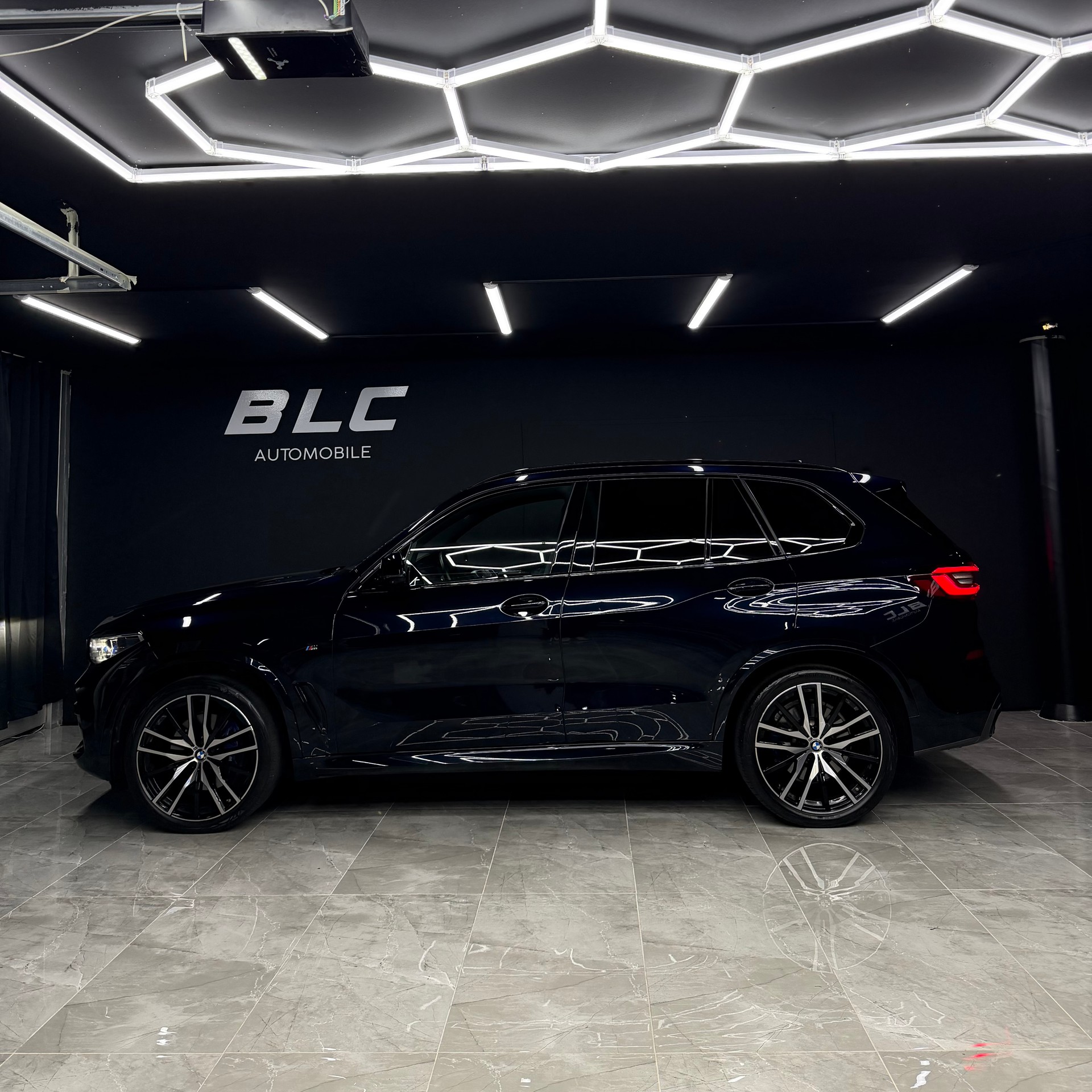 BMW X5 xDrive 48V 30d M Sport Steptronic-image-2