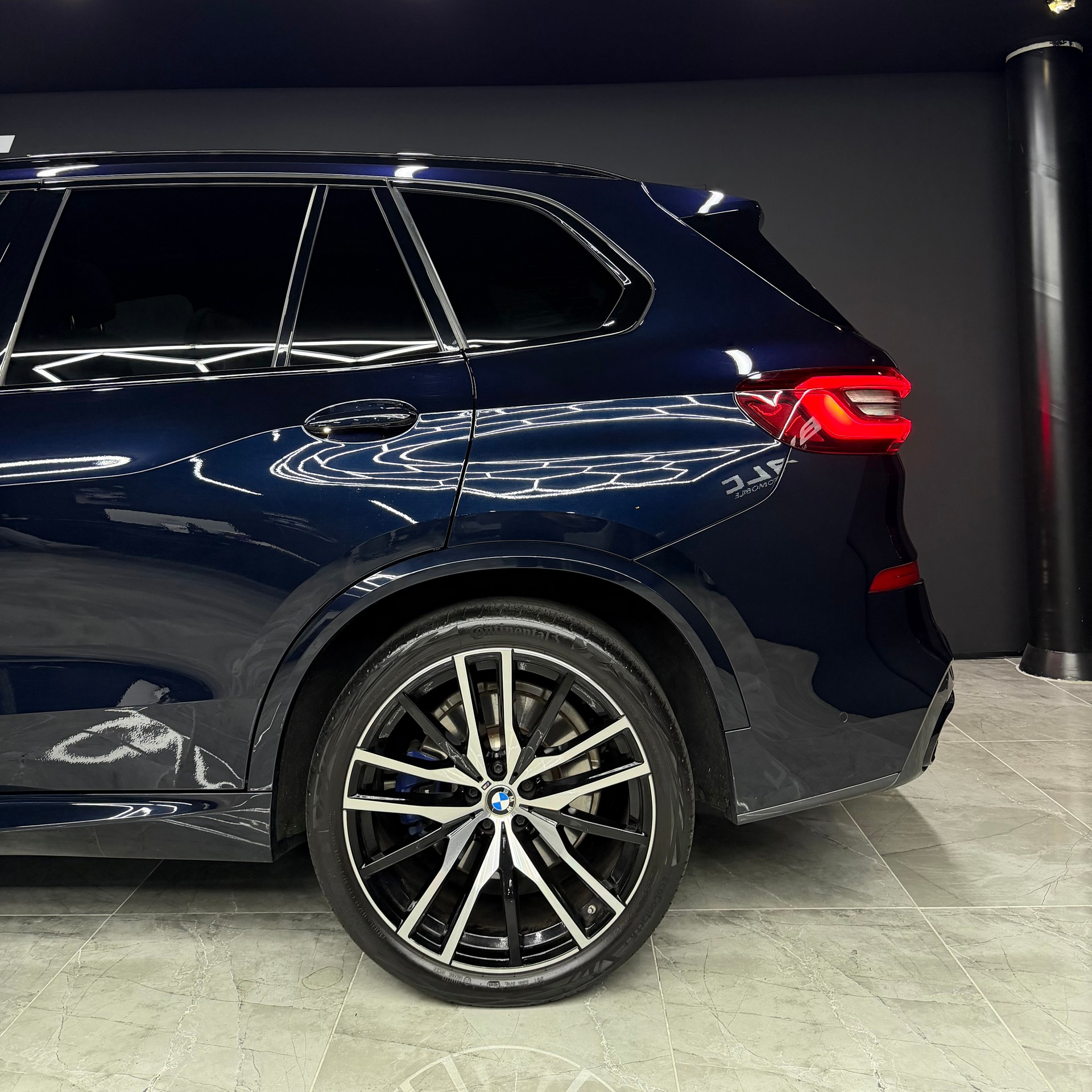 BMW X5 xDrive 48V 30d M Sport Steptronic-image-5