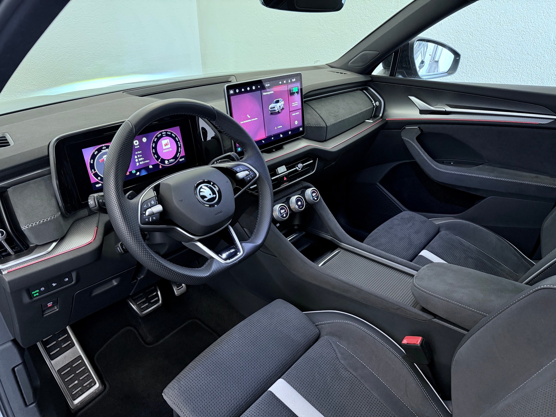 SKODA Kodiaq 2.0 TDI CR SportLine 4x4 DSG-image-16