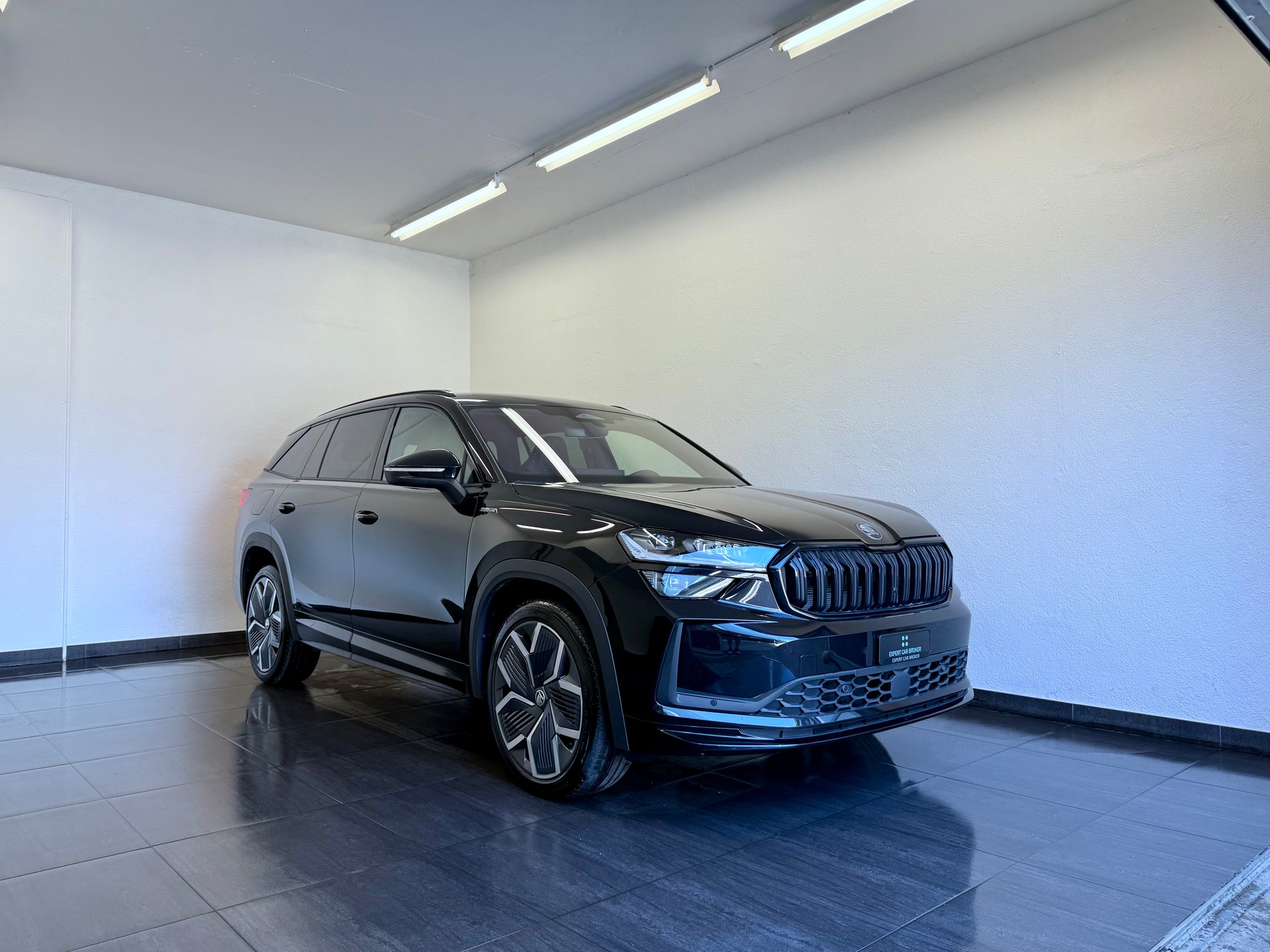 SKODA Kodiaq 2.0 TDI CR SportLine 4x4 DSG-showroom-element-1