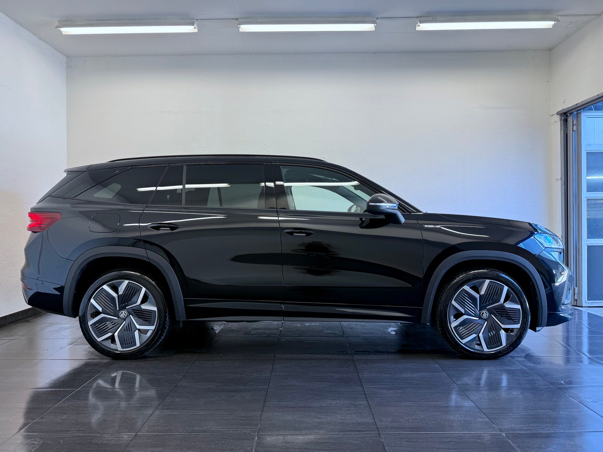 SKODA Kodiaq 2.0 TDI CR SportLine 4x4 DSG-showroom-element-3