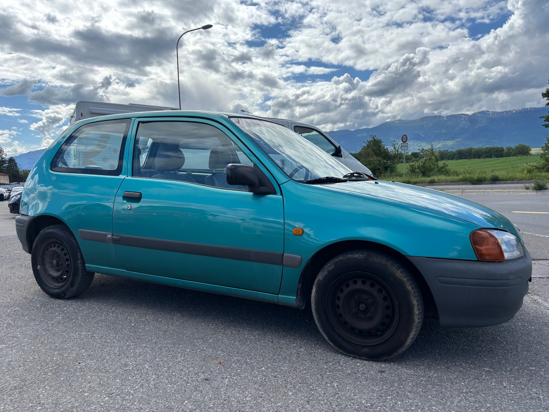 TOYOTA Starlet 1.3-image-2