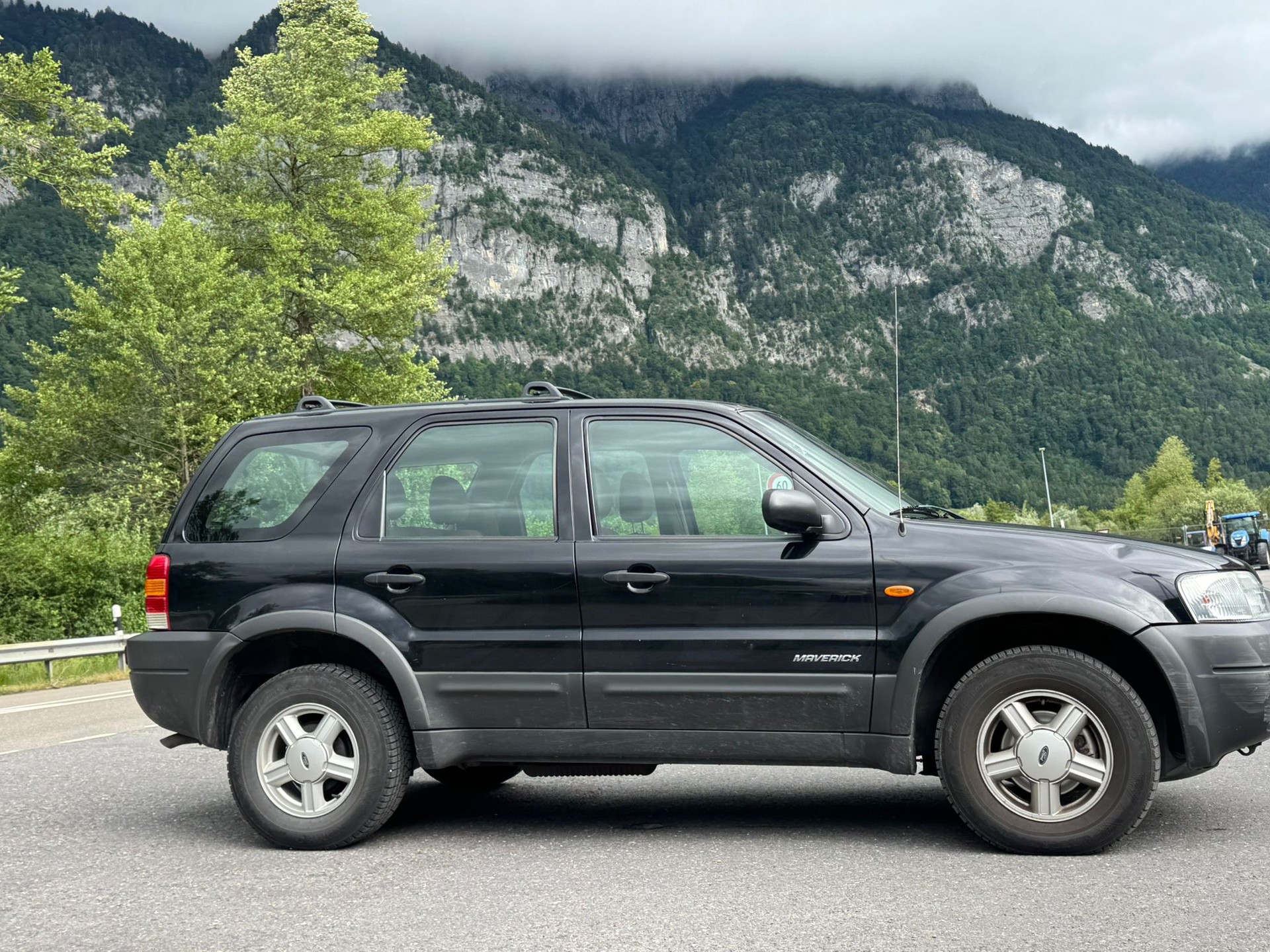 FORD Maverick 2.0 16V-image-2