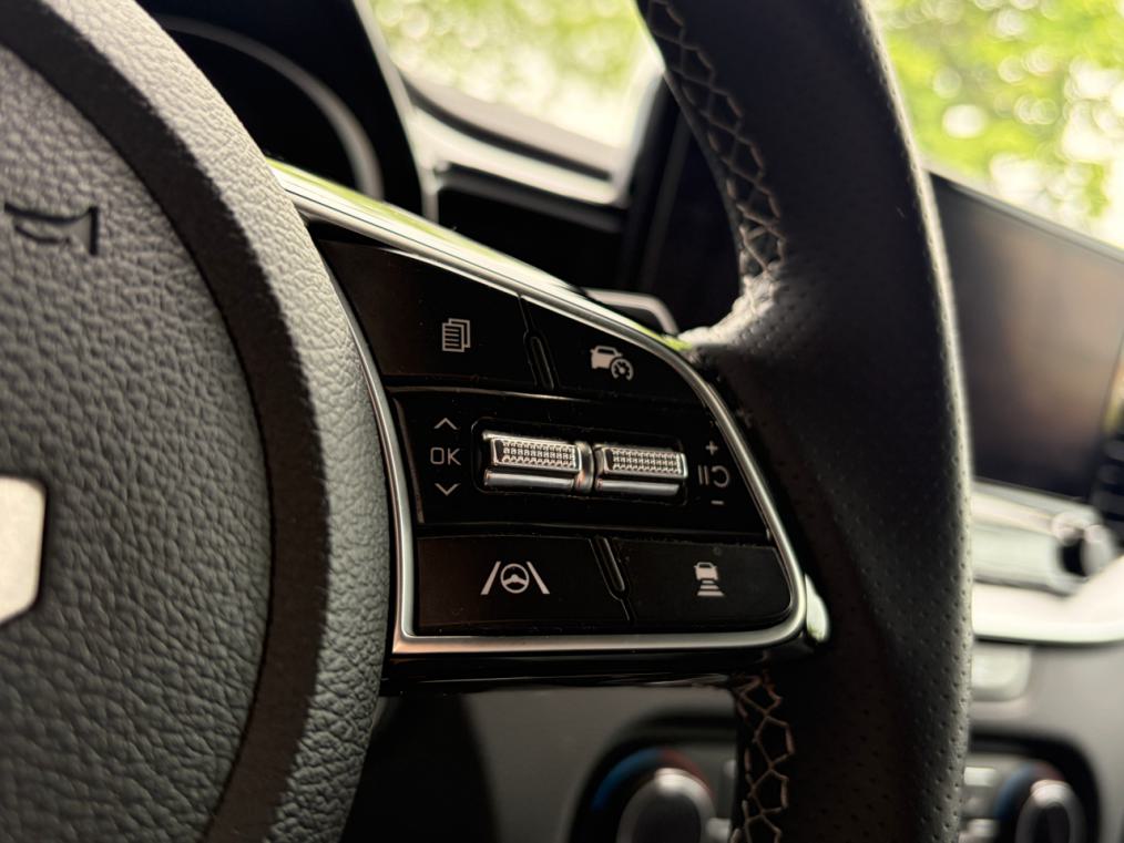 KIA XCeed 1.6 T-GDi GT-Line-image-4