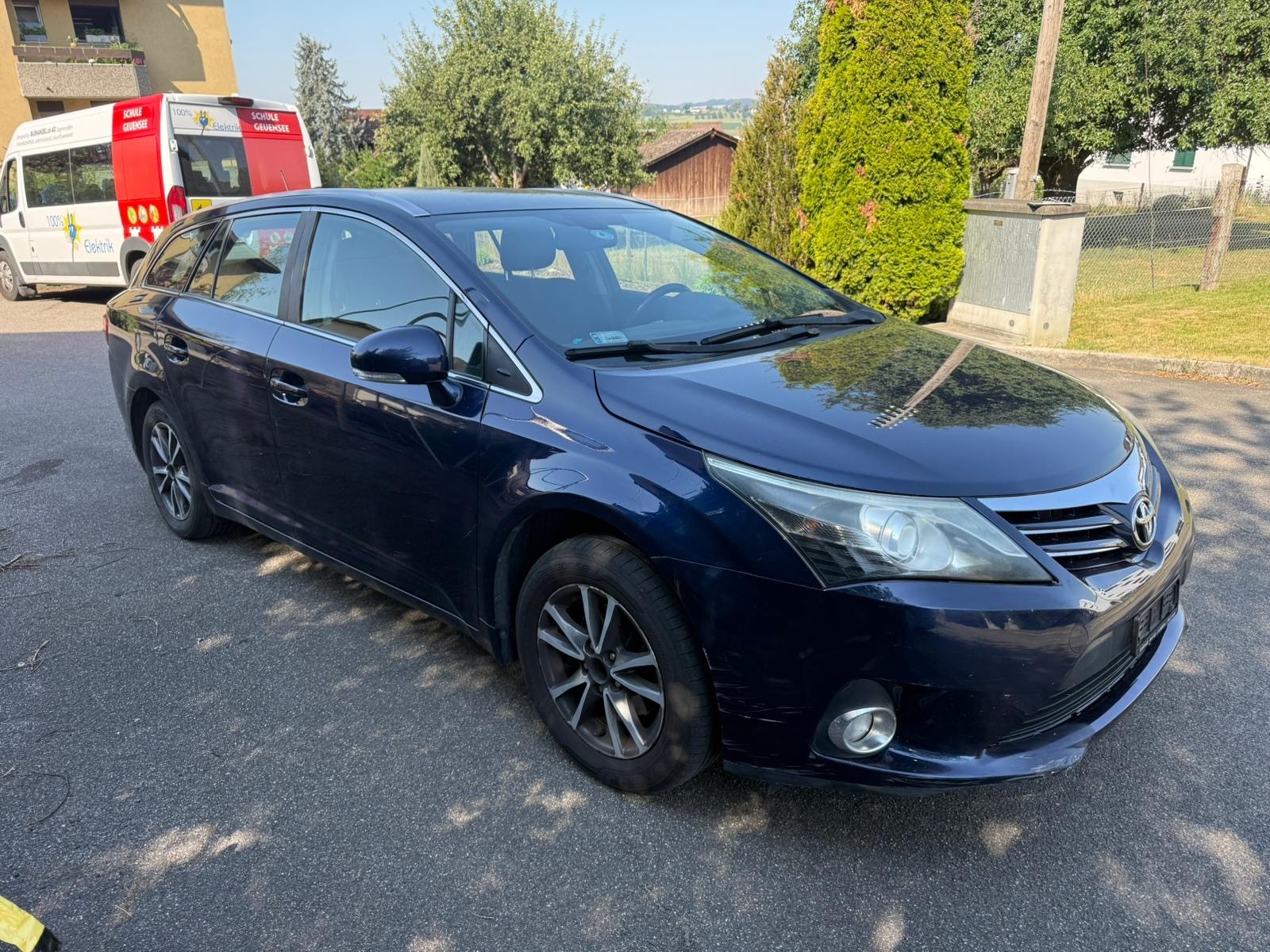 TOYOTA Avensis Sportswagon 2.0 Linea Luna Multidrive S-showroom-element-1