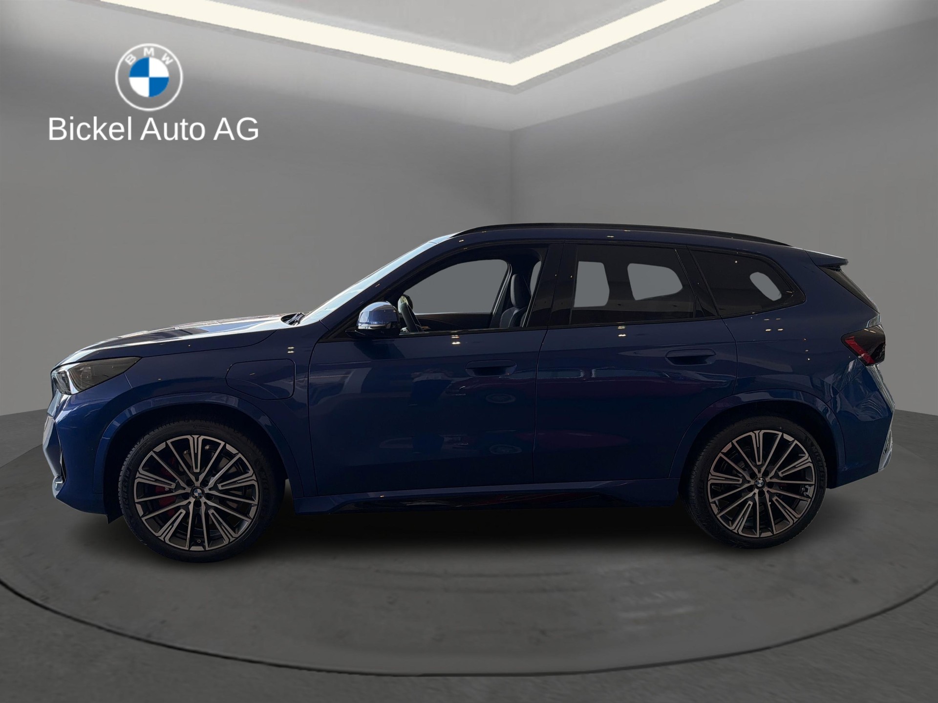 BMW X1 xDr 30e M Sport Pro-showroom-element-2