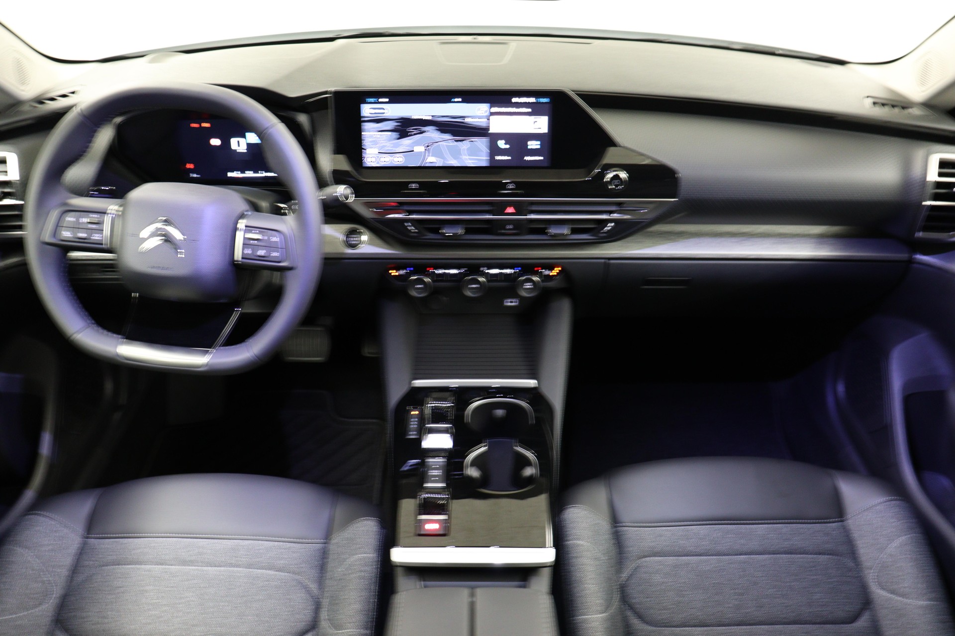 CITROEN C5 X 1.2 PureTech Swiss Edition-image-7