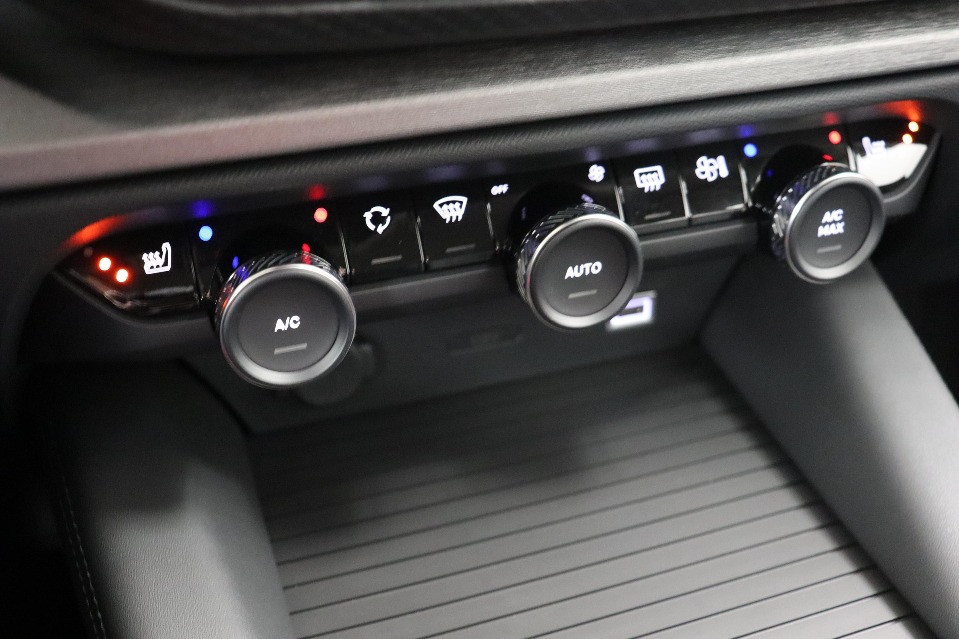 CITROEN C5 X 1.2 PureTech Swiss Edition-image-11