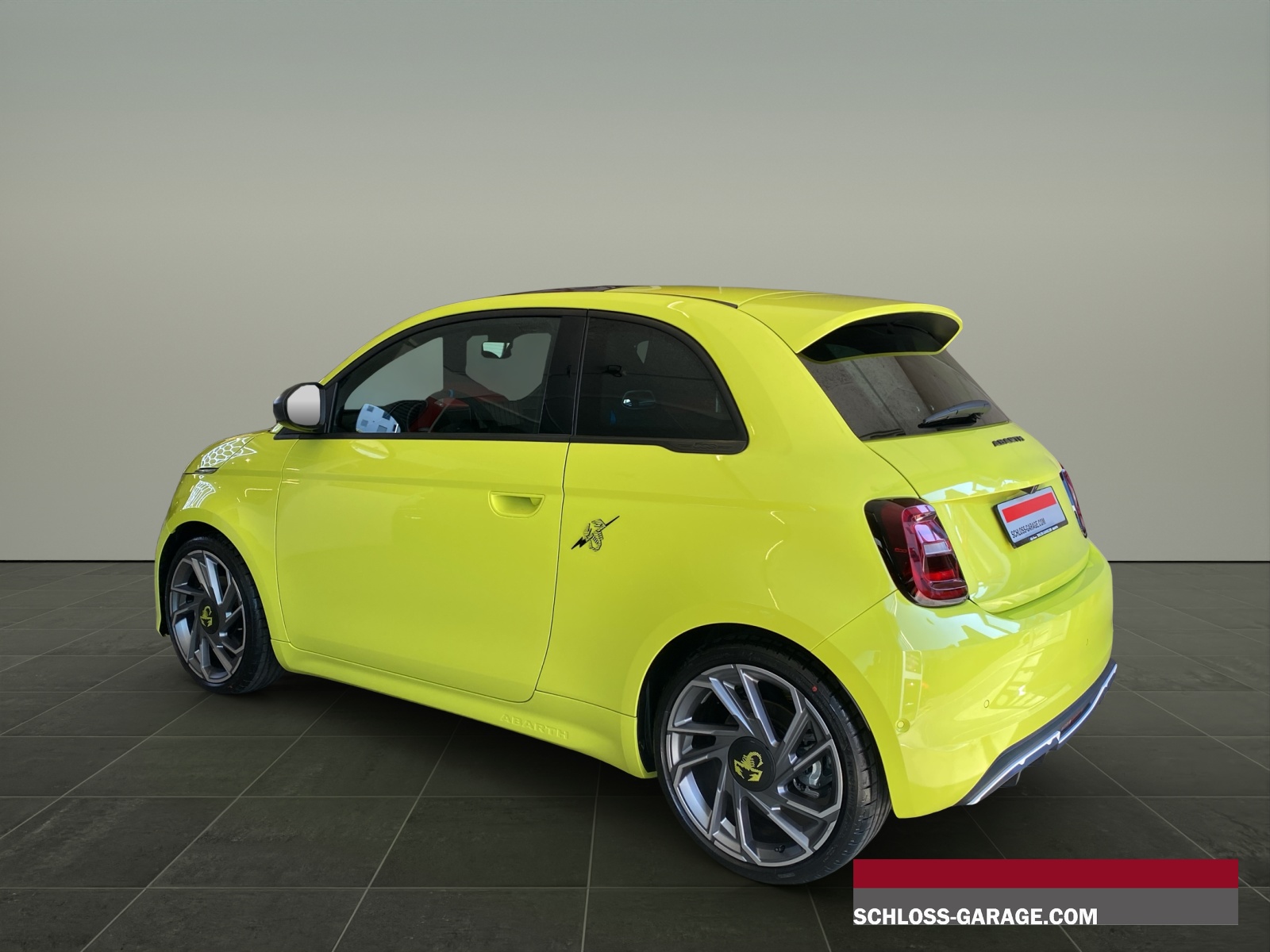 FIAT 500e Abarth Turismo-showroom-element-3