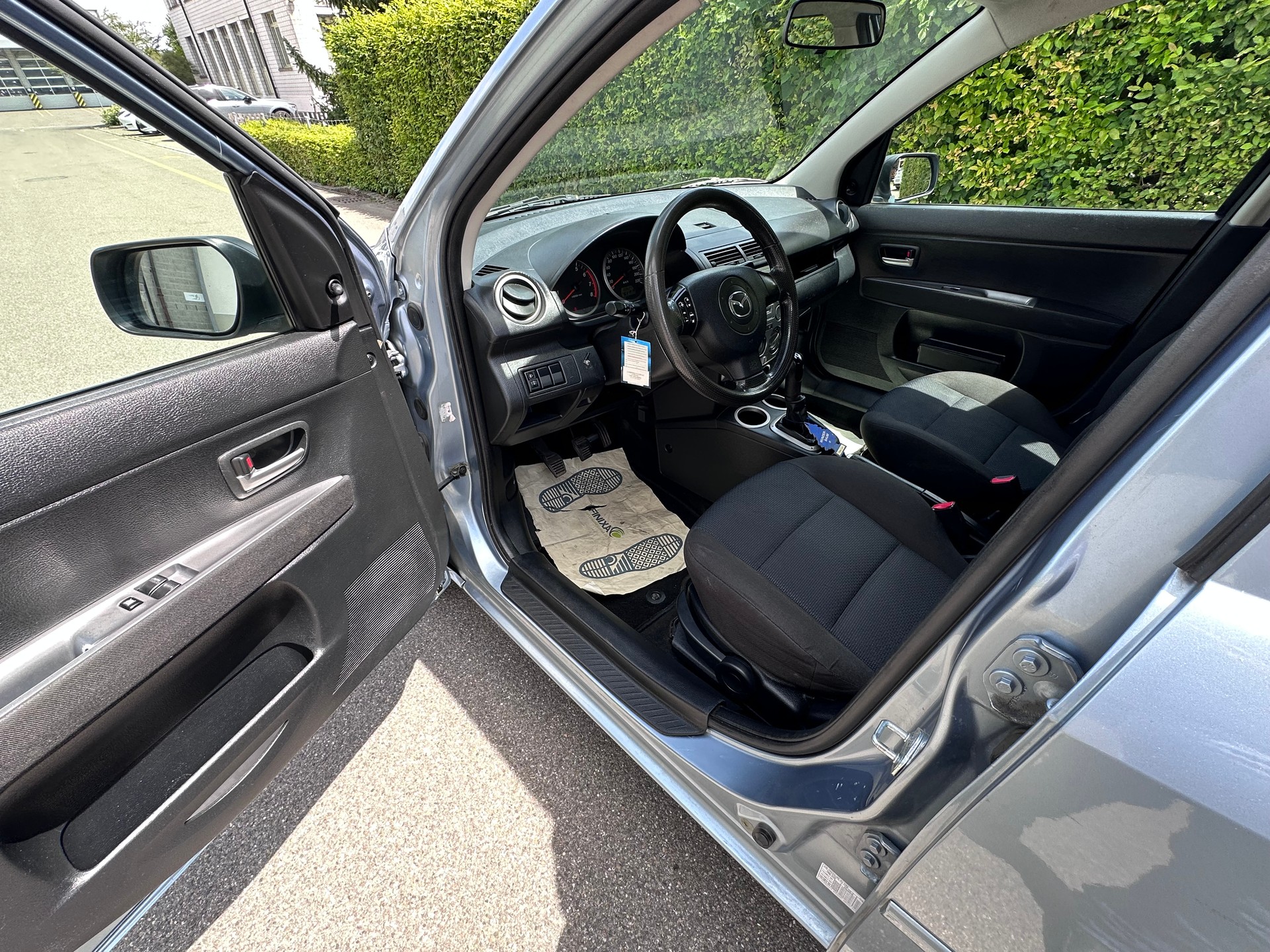 MAZDA 2 1.4i 16V Exclusive-image-12