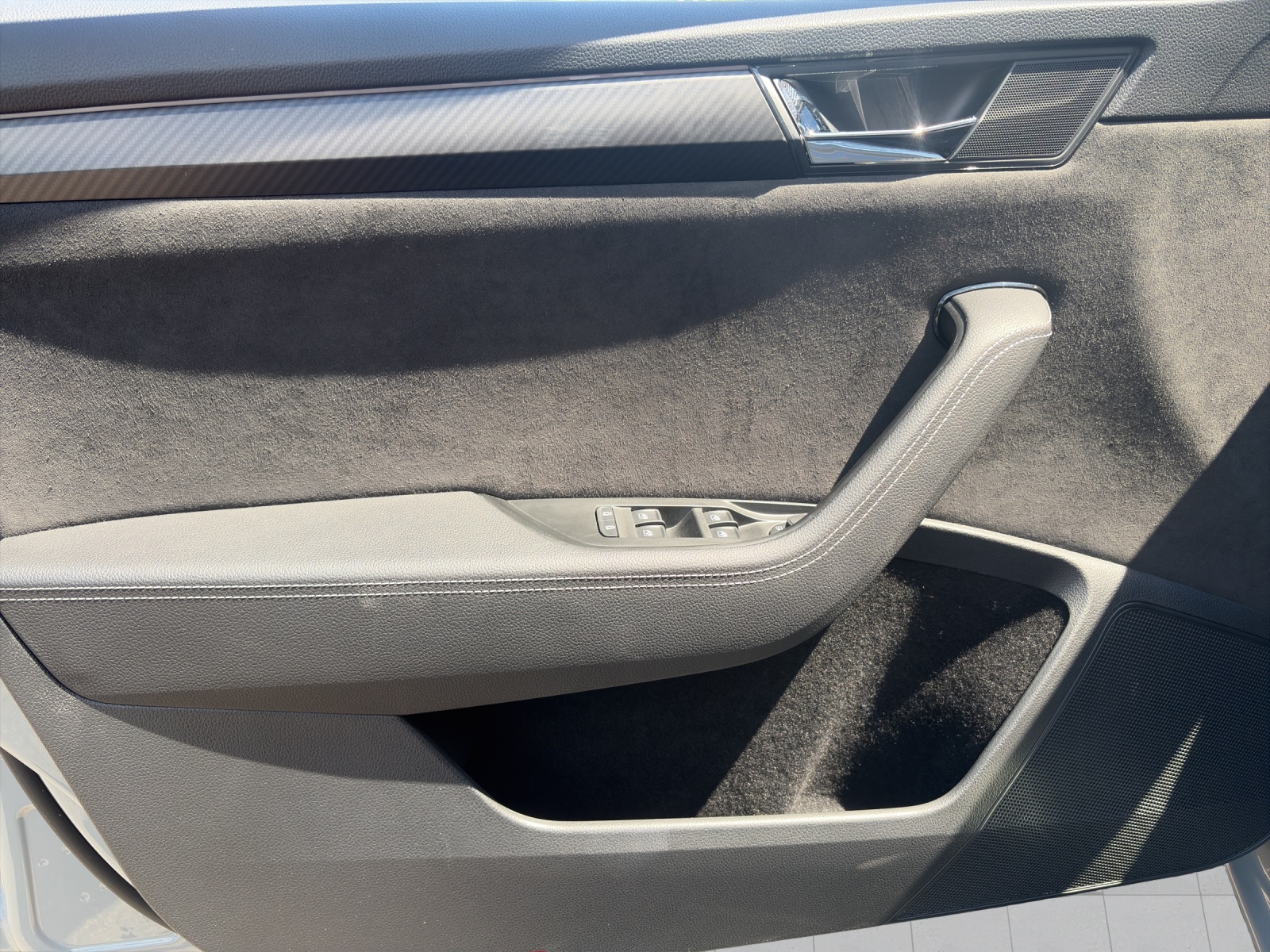 SKODA Superb 2.0 TSI SportL 4x4-image-7