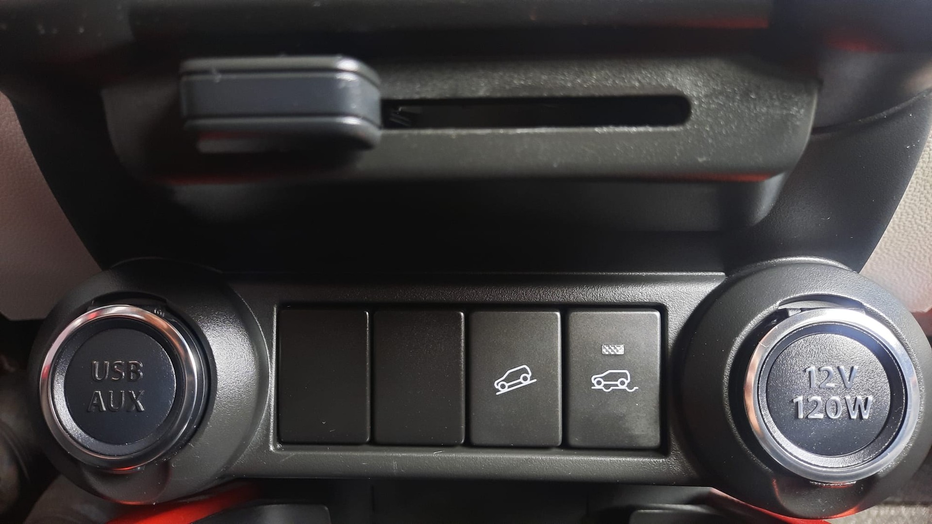 SUZUKI Ignis 1.2i Compact+ Hybrid 4x4-image-15