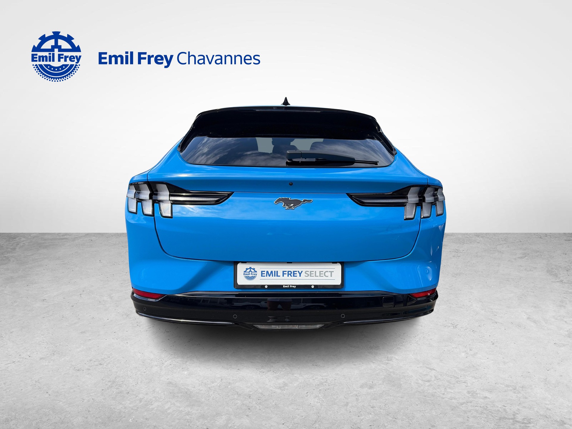 FORD Mustang Mach-E Premium AWD-image-8