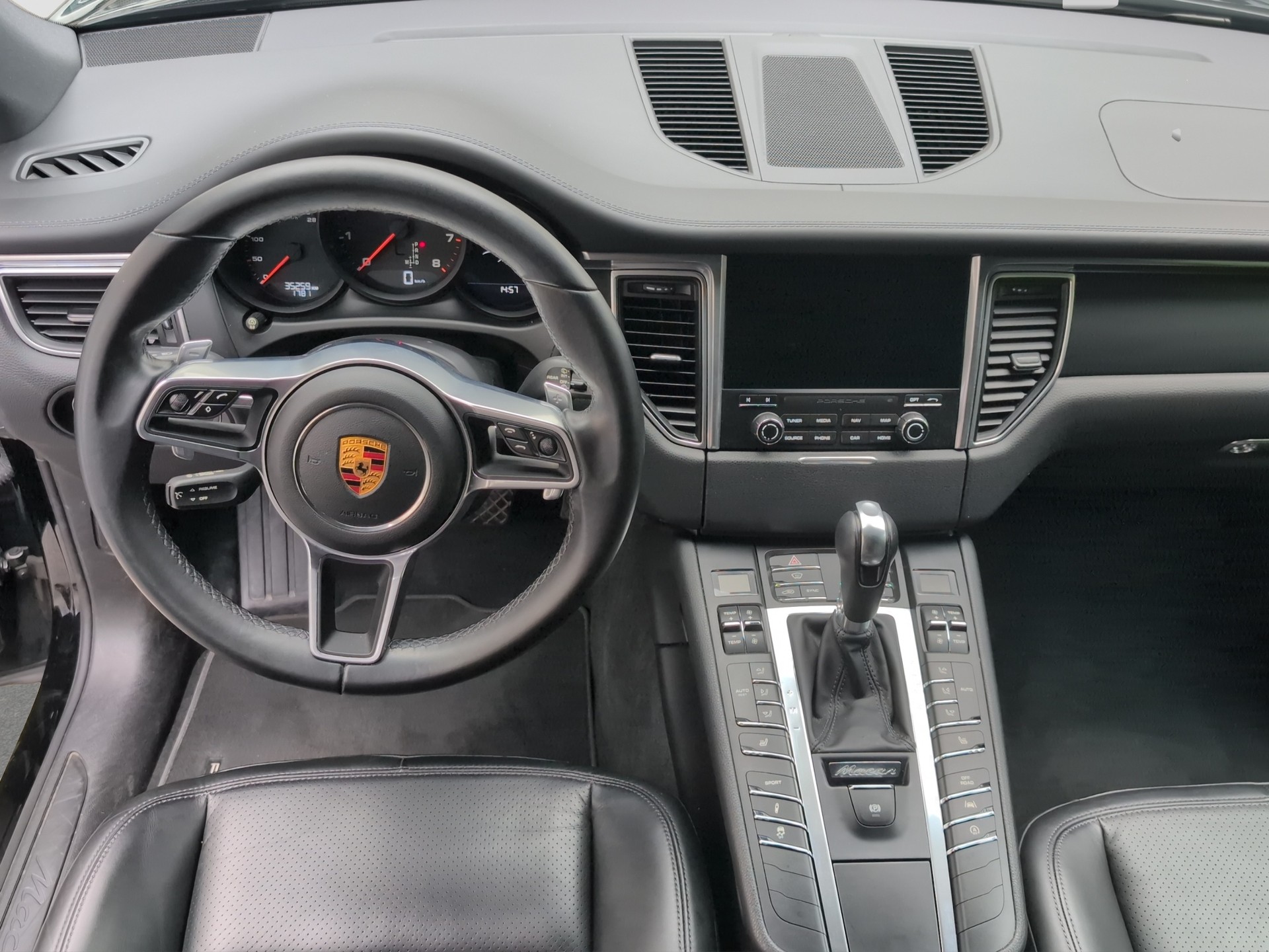 PORSCHE Macan PDK-image-8