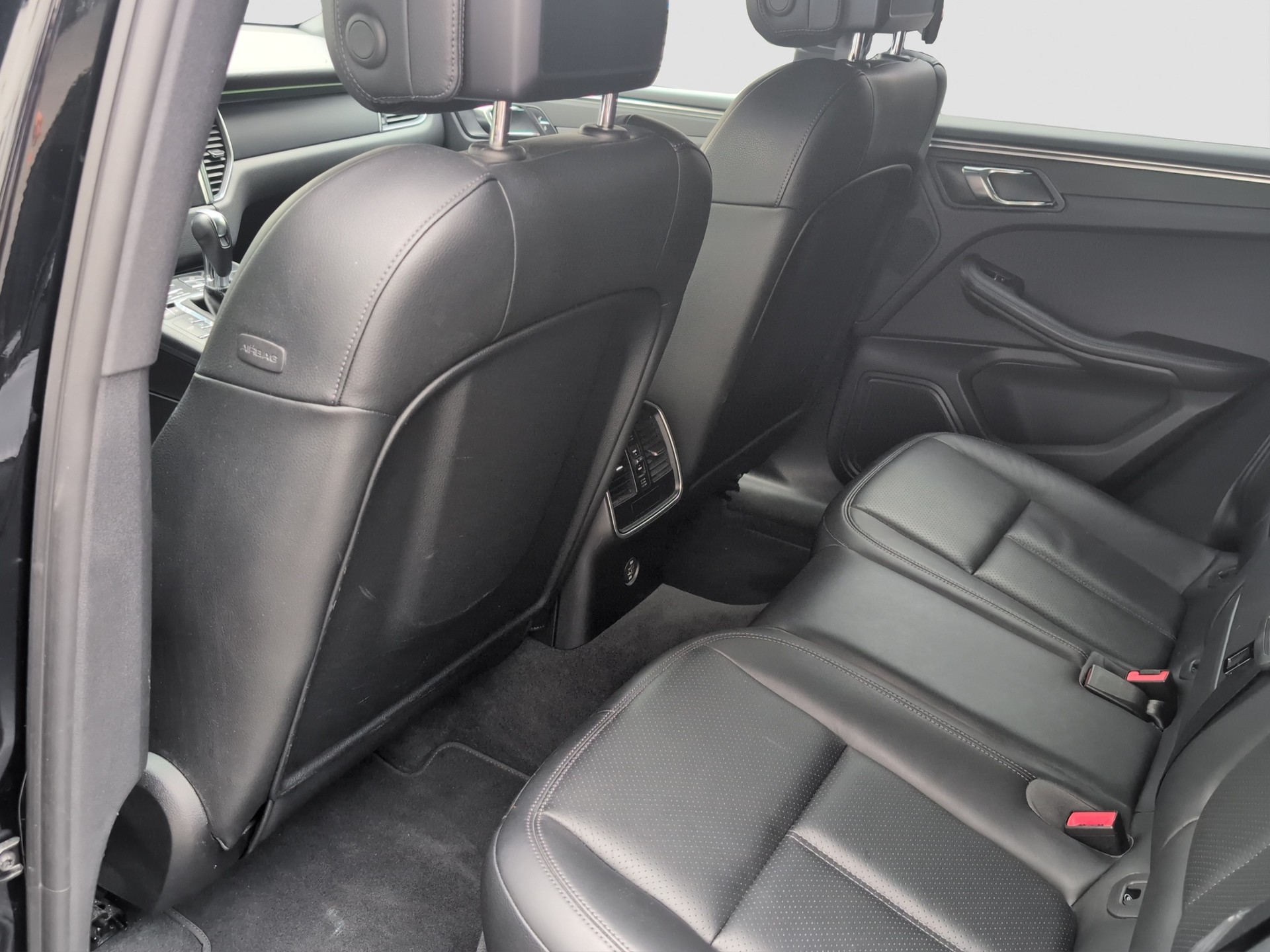 PORSCHE Macan PDK-image-11