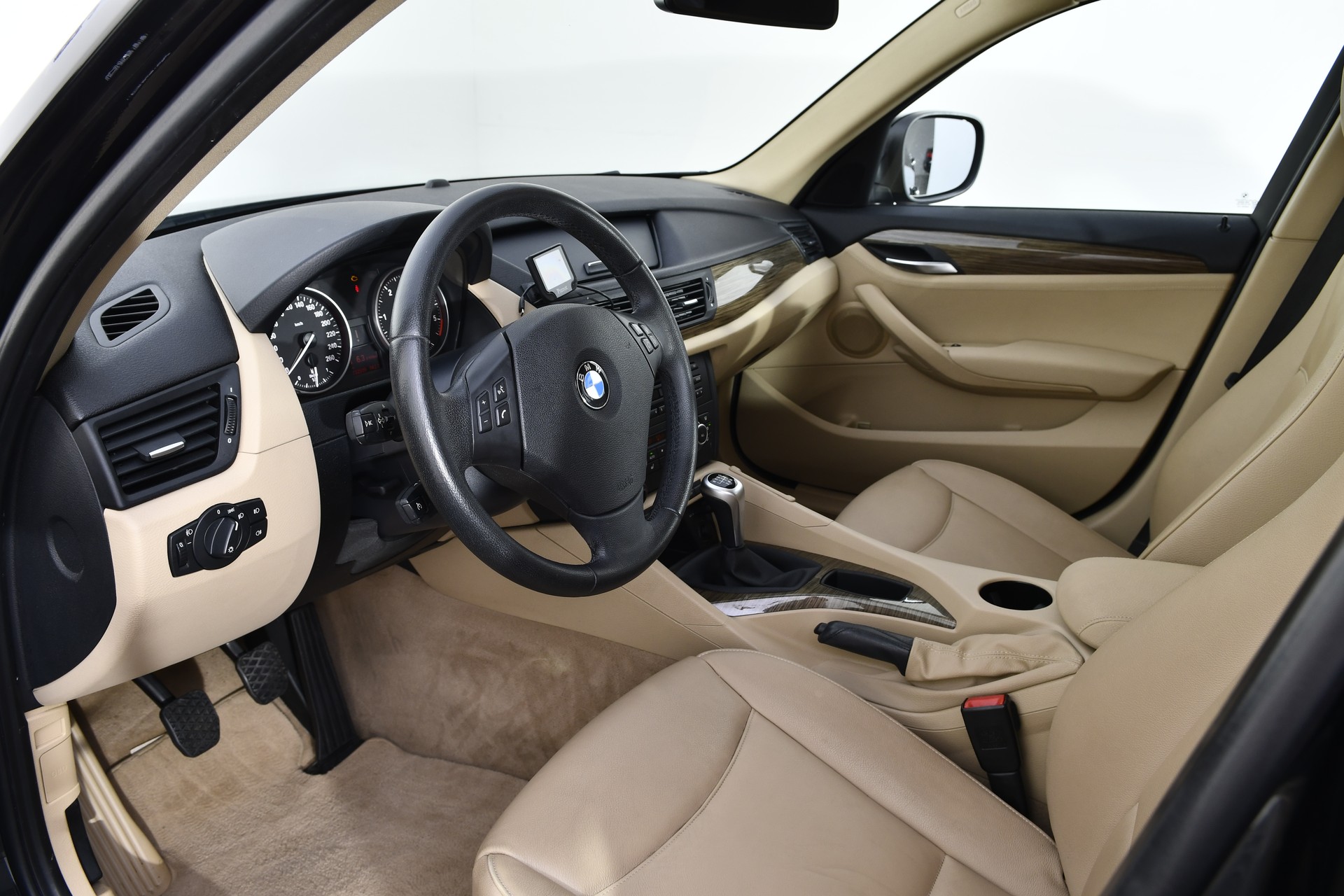 BMW X1 sDrive 20d Efficient-Dynamics Edition-image-11