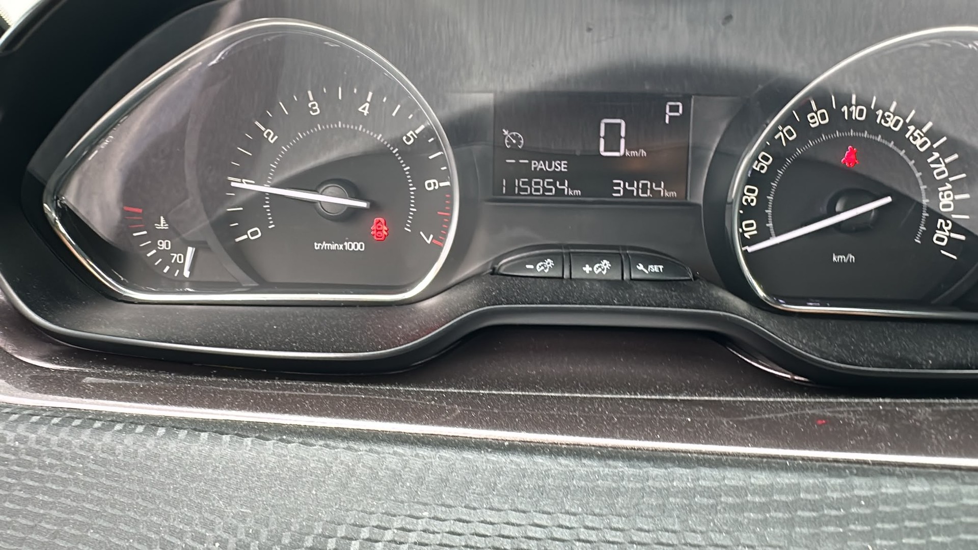 PEUGEOT 2008 1.6 VTI Allure Automatic-image-10