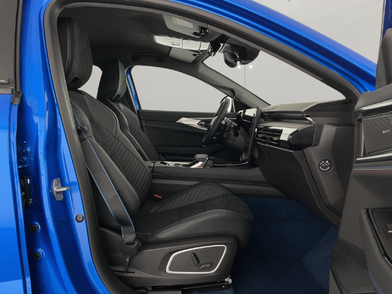 RENAULT Rafale 1.2 E-Tech Plug-in Atelier Alpine-image-15