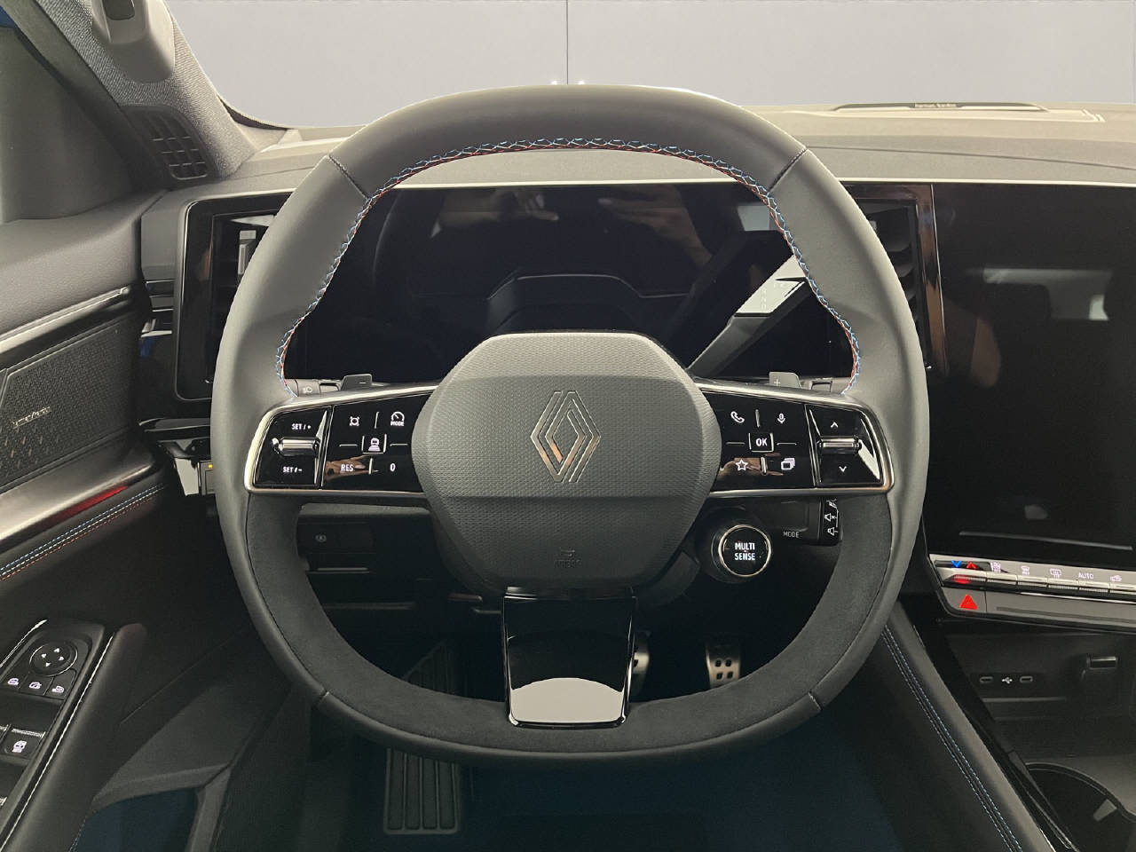 RENAULT Rafale 1.2 E-Tech Plug-in Atelier Alpine-image-9