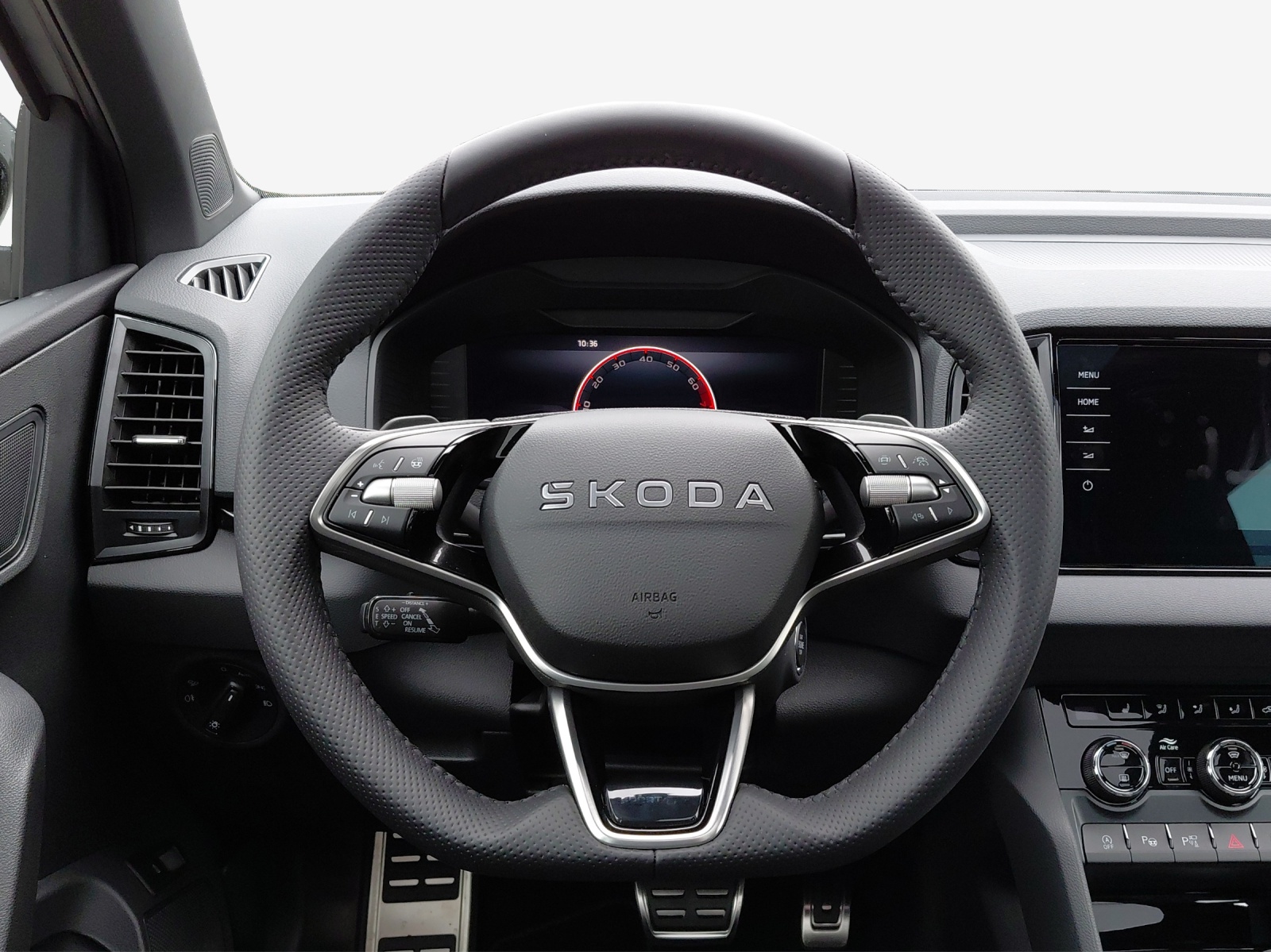 SKODA Karoq 2.0 TSI SportLine 4x4 DSG-image-9