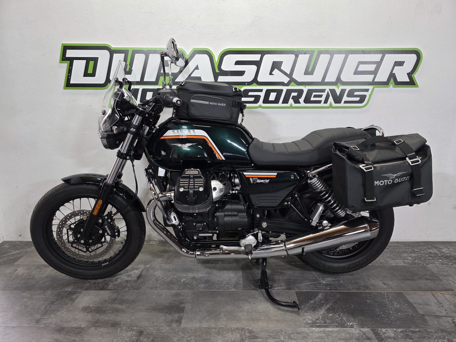 MOTO GUZZI V7 850 Special-image-1