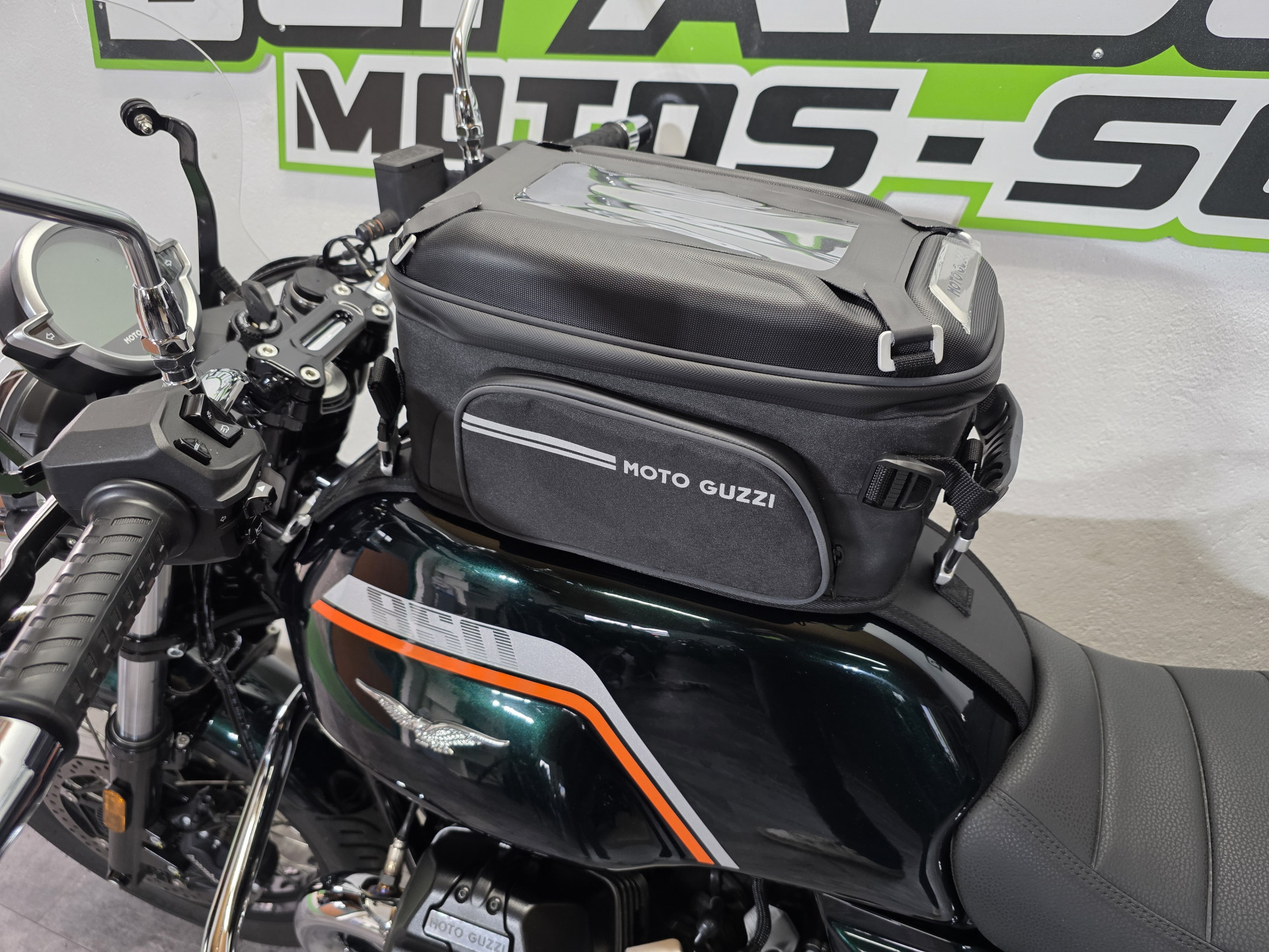 MOTO GUZZI V7 850 Special-image-3