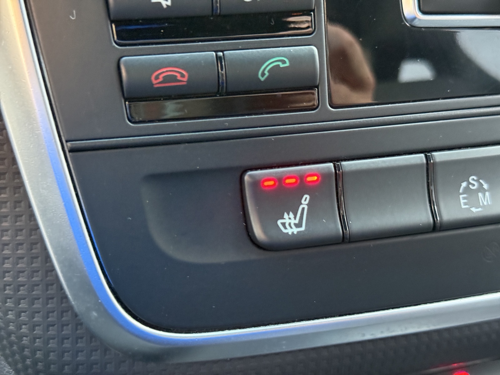 MERCEDES-BENZ A 180 Style 7G-DCT-image-25