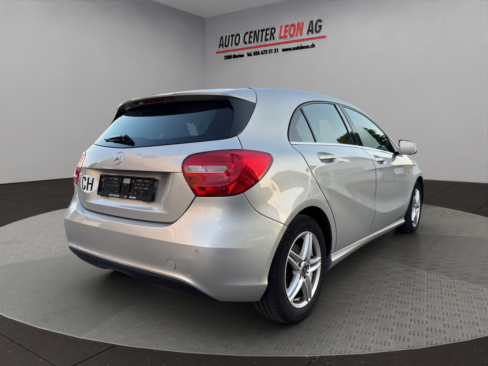MERCEDES-BENZ A 180 Style 7G-DCT-image-5
