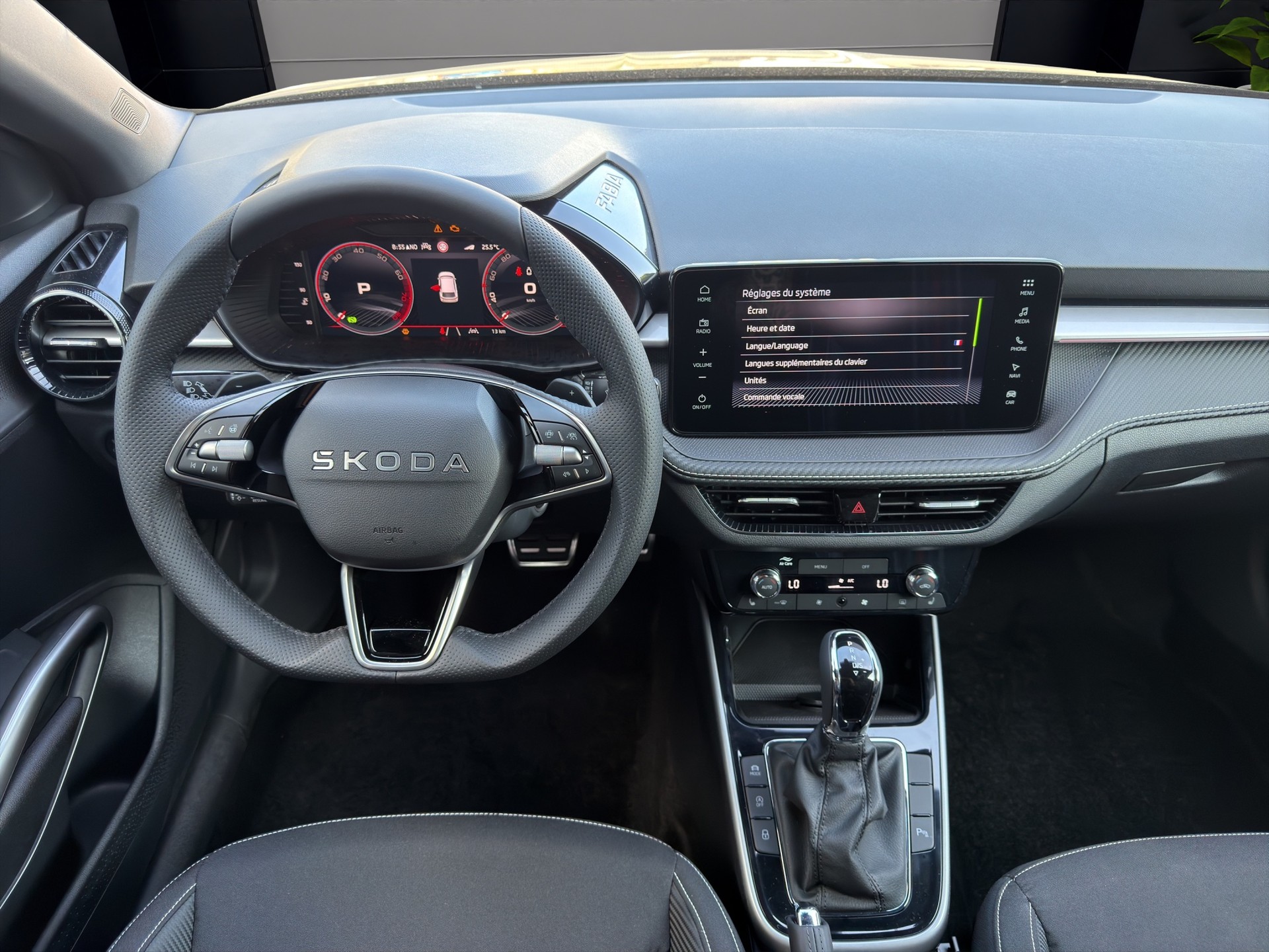 SKODA Fabia 1.5 TSI 130 DSG-image-9