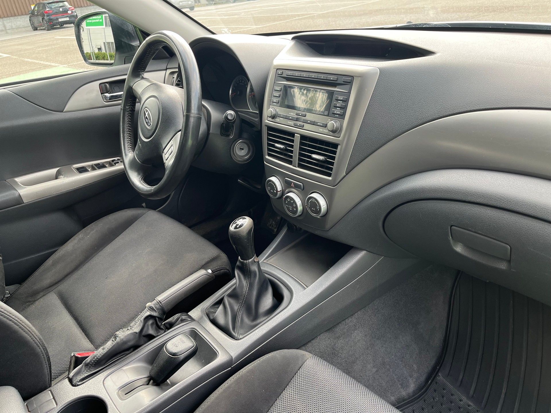SUBARU Ab frisch MFK 5/8/2026 und frisch Servic 2,0i R-image-14