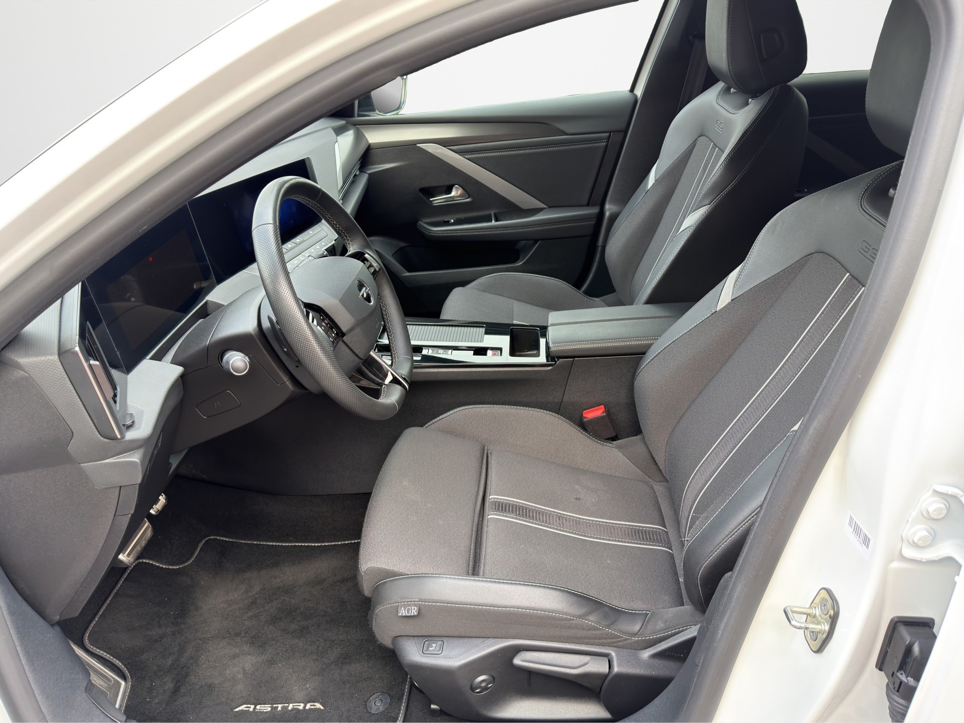 OPEL Astra Sports Tourer 1.6 T PHEV 180 GS-image-10