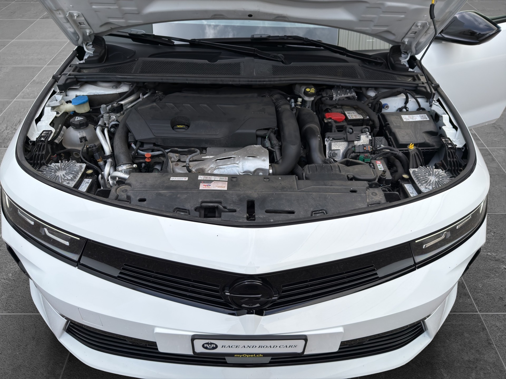 OPEL Astra Sports Tourer 1.6 T PHEV 180 GS-image-30
