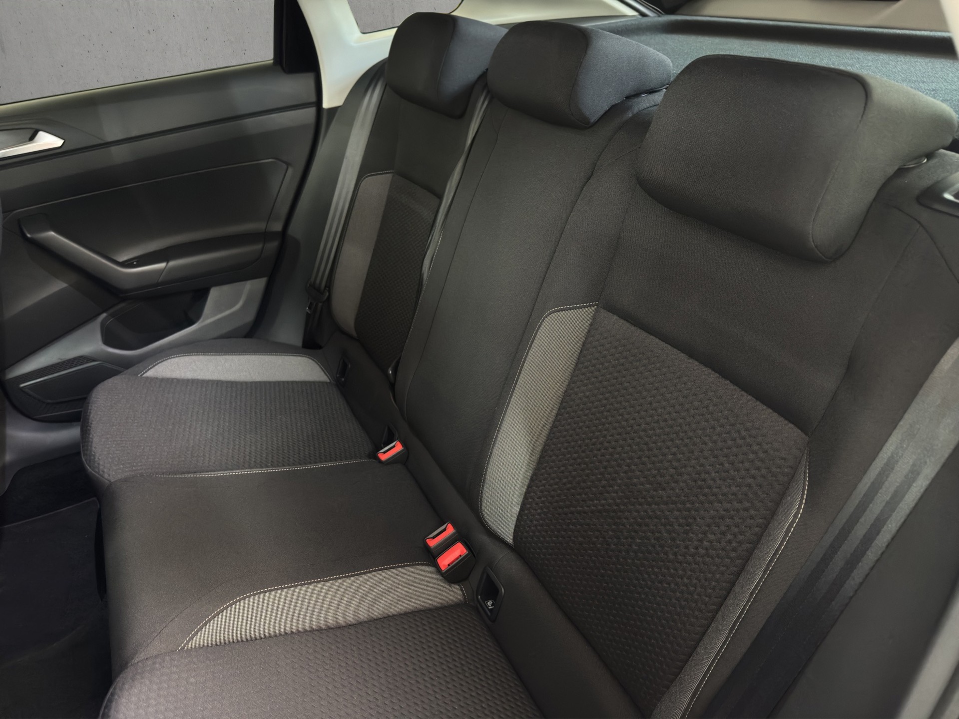 VW Taigo 1.0 TSI Life Business DSG "Navi-RF.-Kamera-Keyless"-image-9