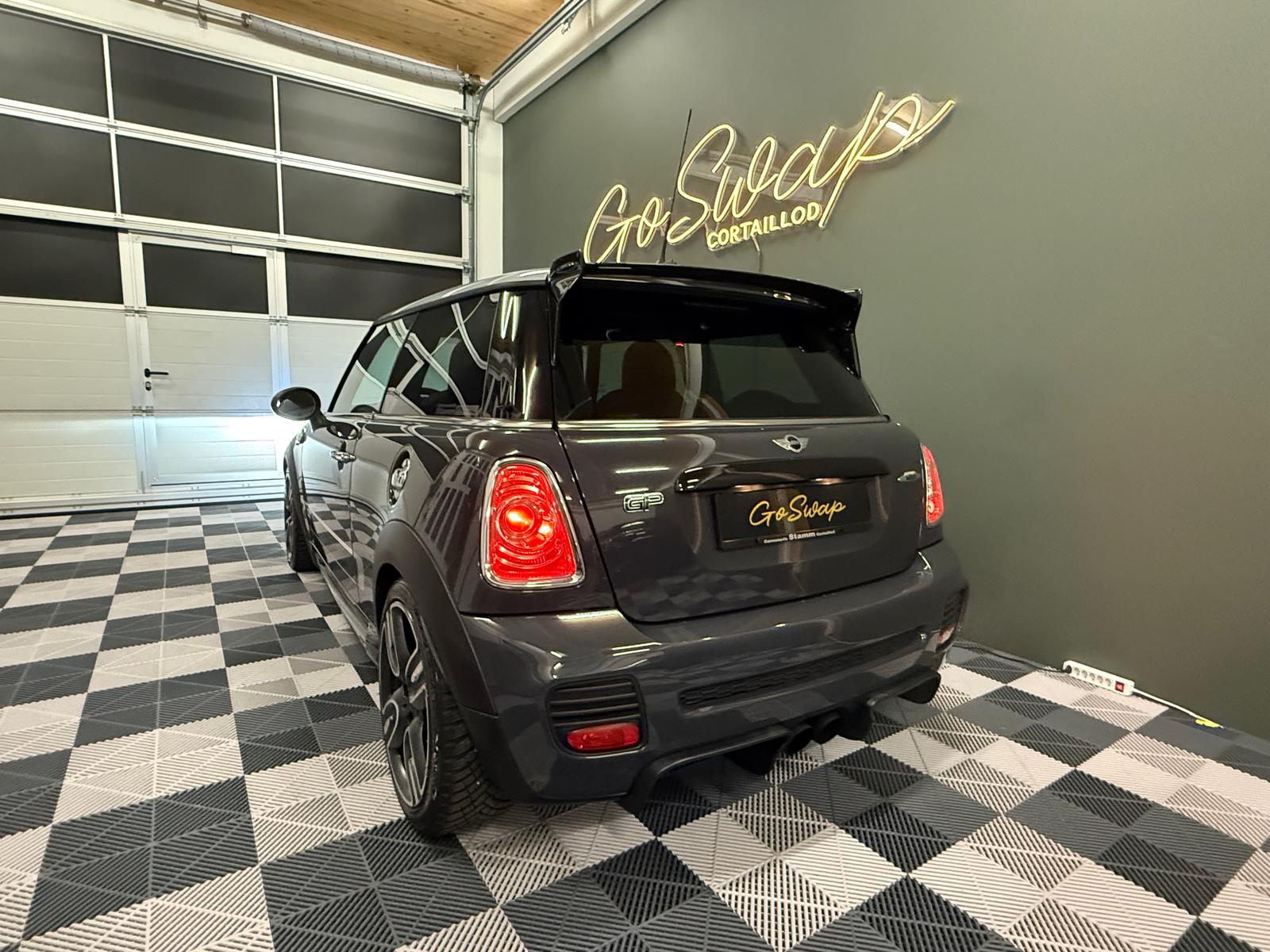MINI Cooper John Cooper Works GP-showroom-element-3