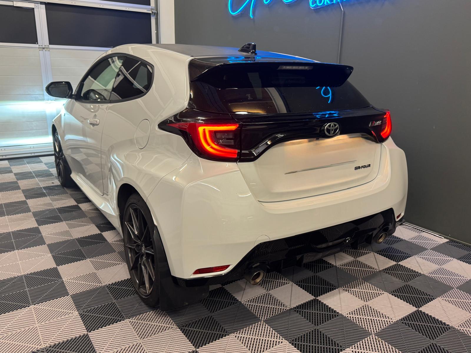 TOYOTA Yaris 1.6 GR Sport-showroom-element-3