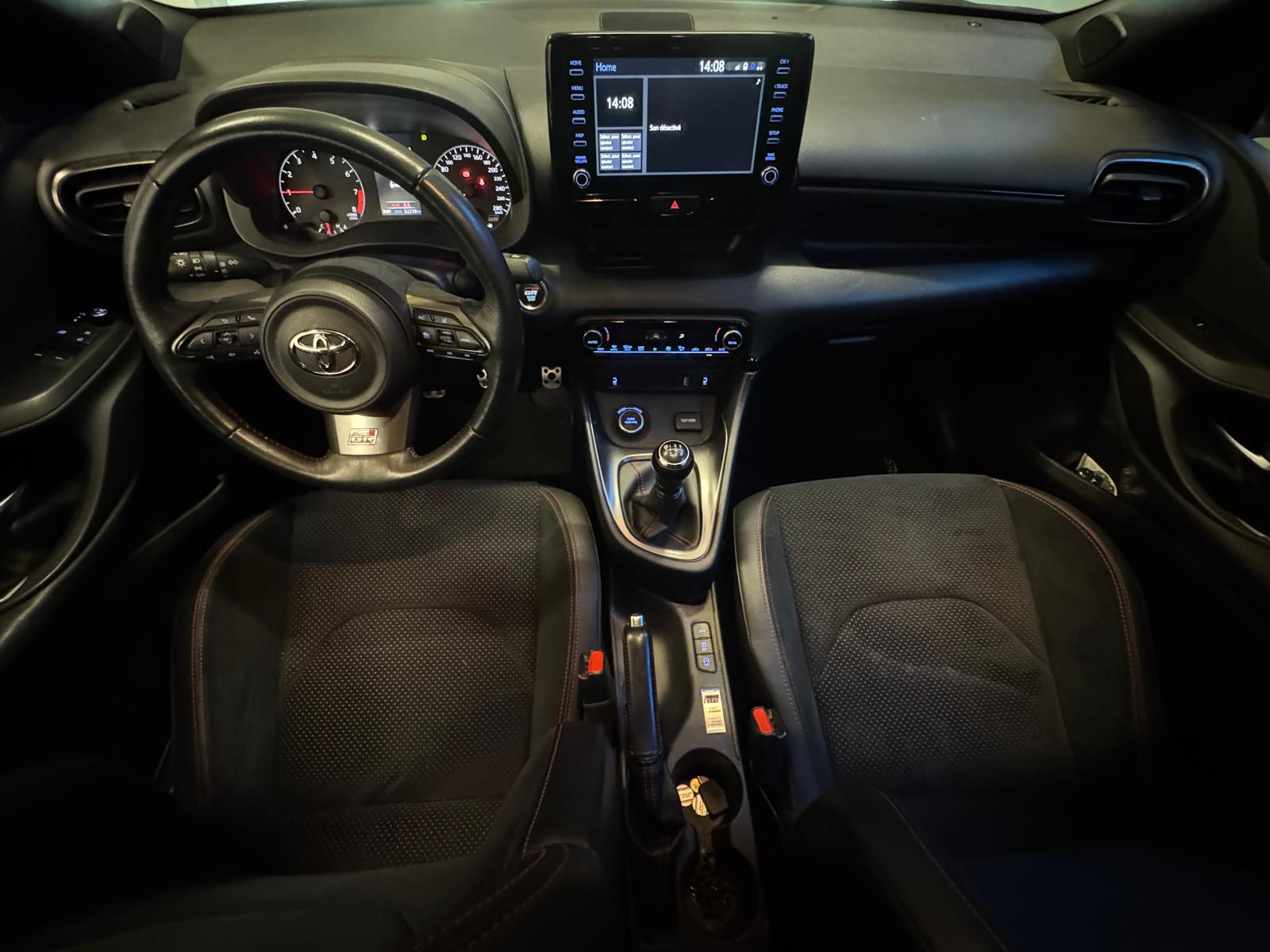 TOYOTA Yaris 1.6 GR Sport-image-12
