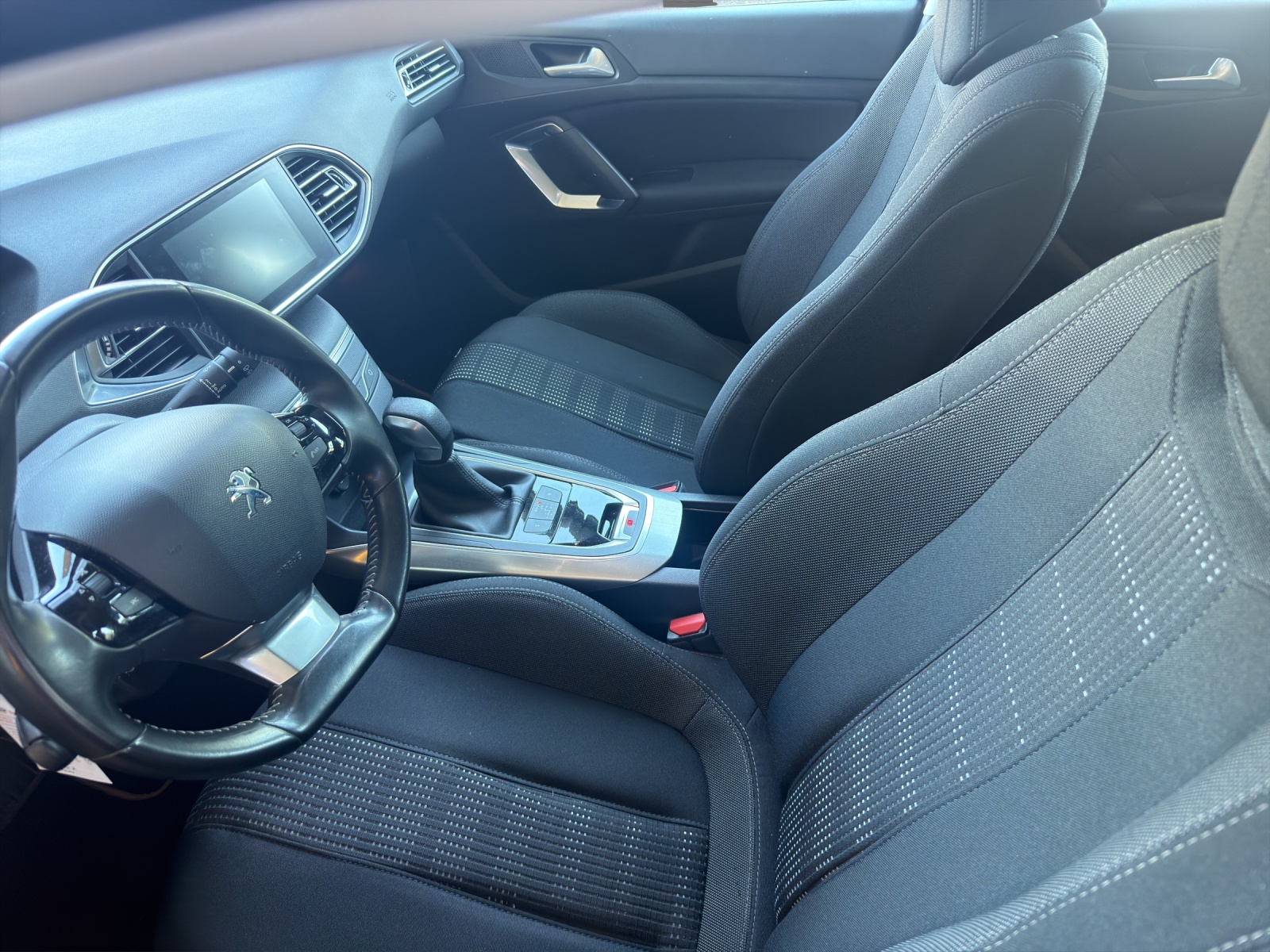 PEUGEOT 308 1.2 THP Active-image-4