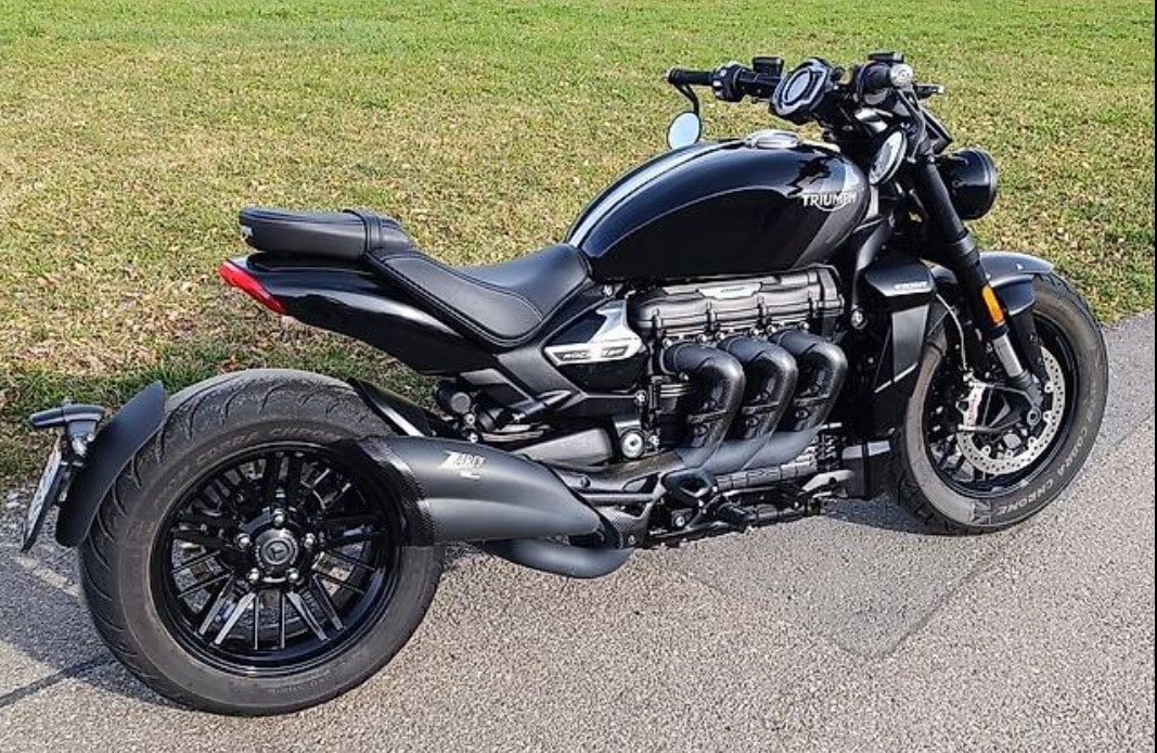 TRIUMPH Rocket 3 R Black Edition – Zard-Auspuff-image-0