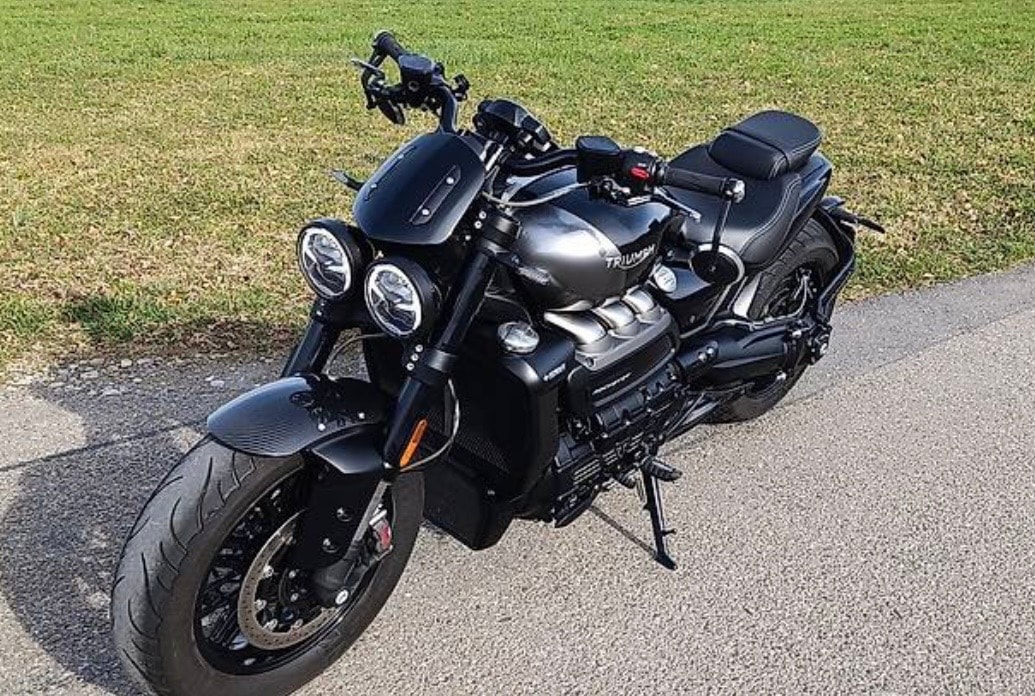 TRIUMPH Rocket 3 R Black Edition – Zard-Auspuff-image-2
