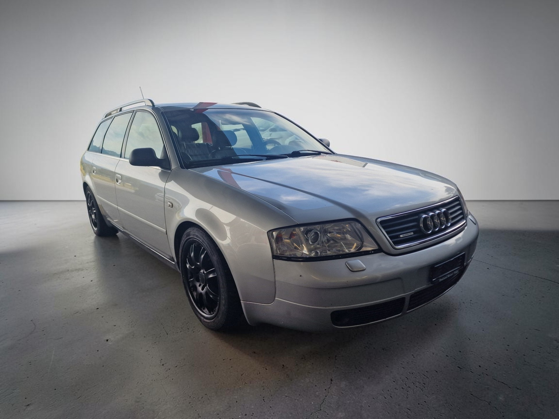 AUDI A6 Avant 2.7 T quattro Advance gepflegt AHK MFK Neu 12Mt Gara-showroom-element-1