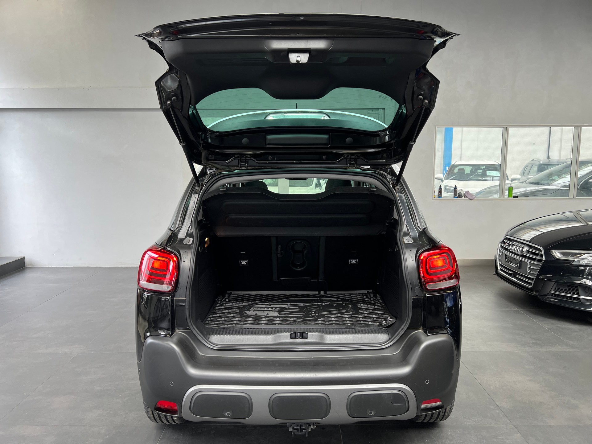 CITROEN C3 Aircross 1.2i PureTech Shine-image-12