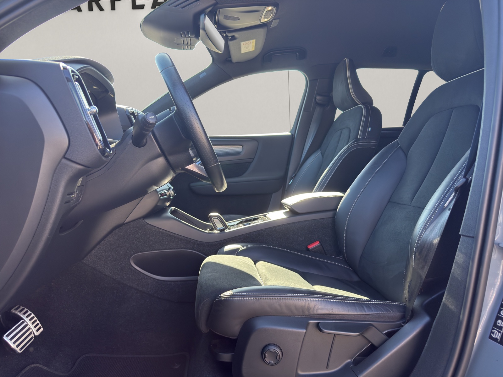 VOLVO XC40 T3 R-Design Geartronic-image-8